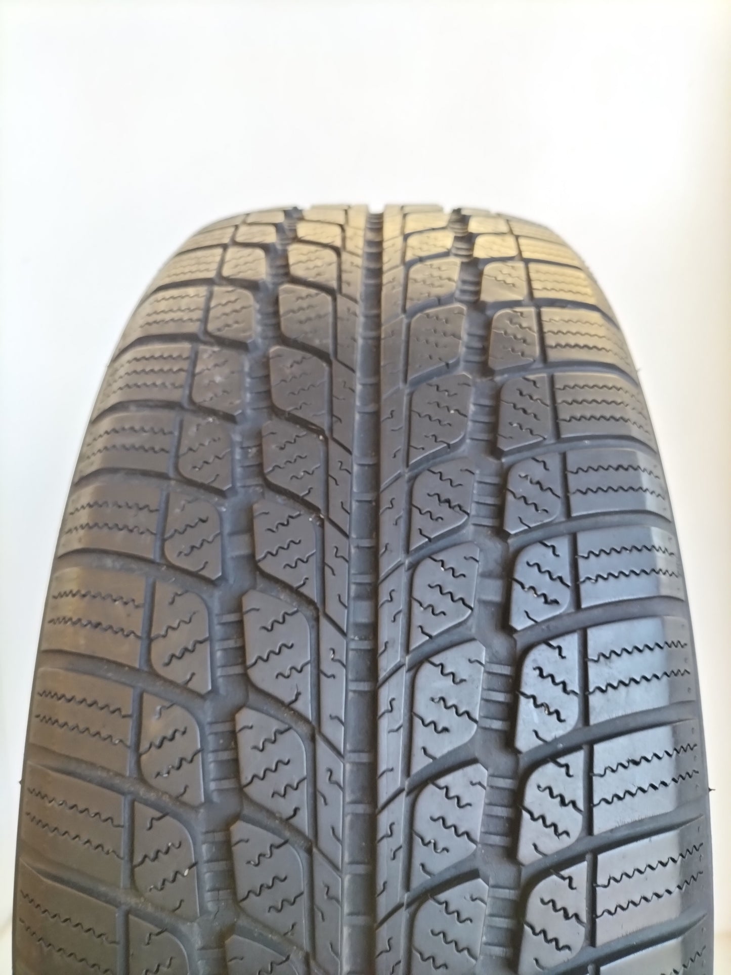 Sunny 215/55 r17 snowmaster w651 art. X776