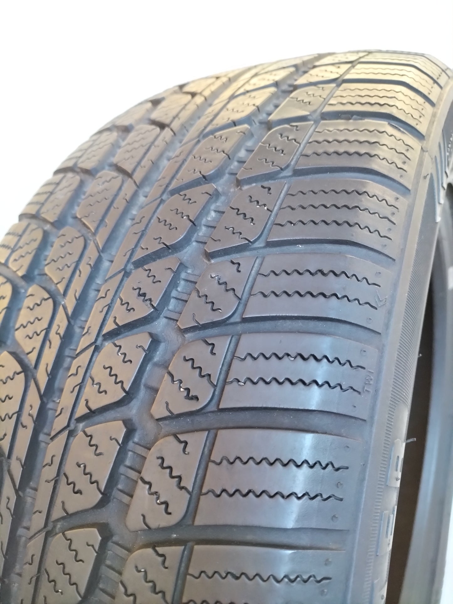 Sunny 215/55 r17 snowmaster w651 art. X776
