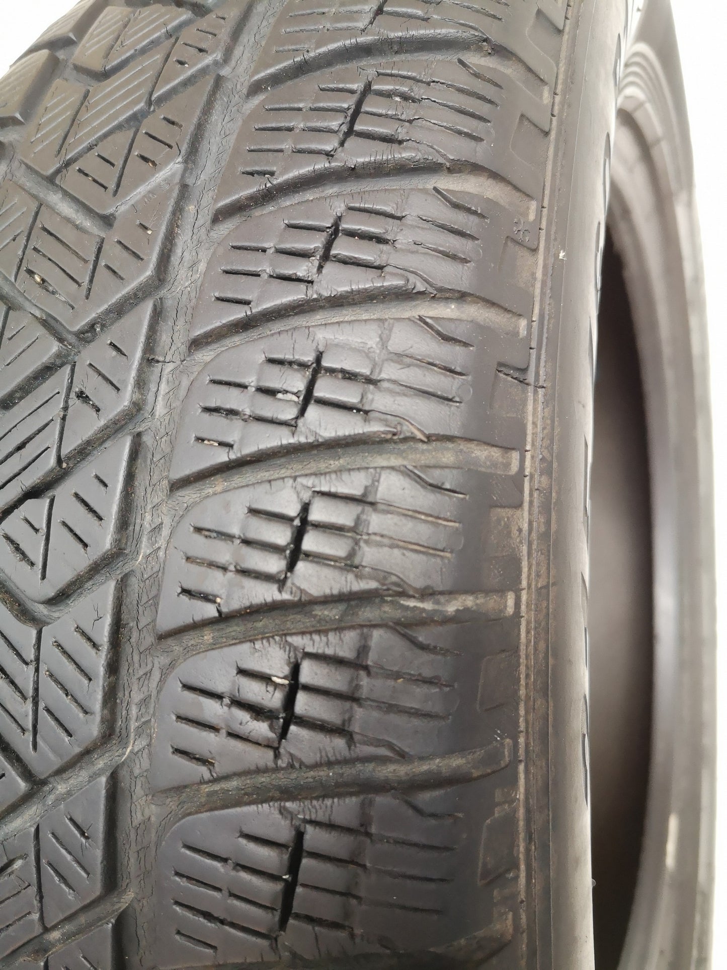 Pirelli 215/60 r17 scorpion winter art. X781
