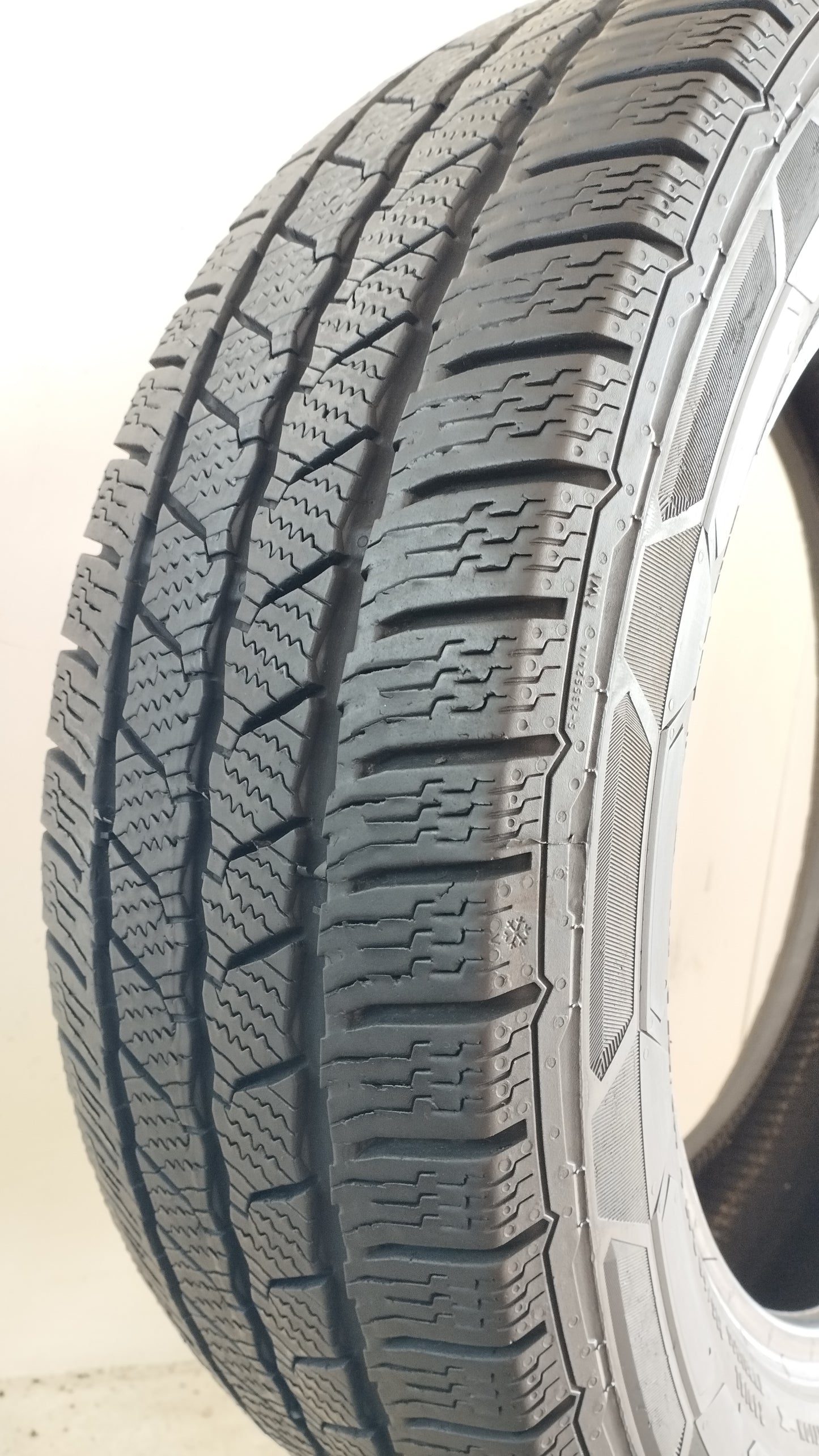 Continental 215/60 r17 vancontact winter art. G12