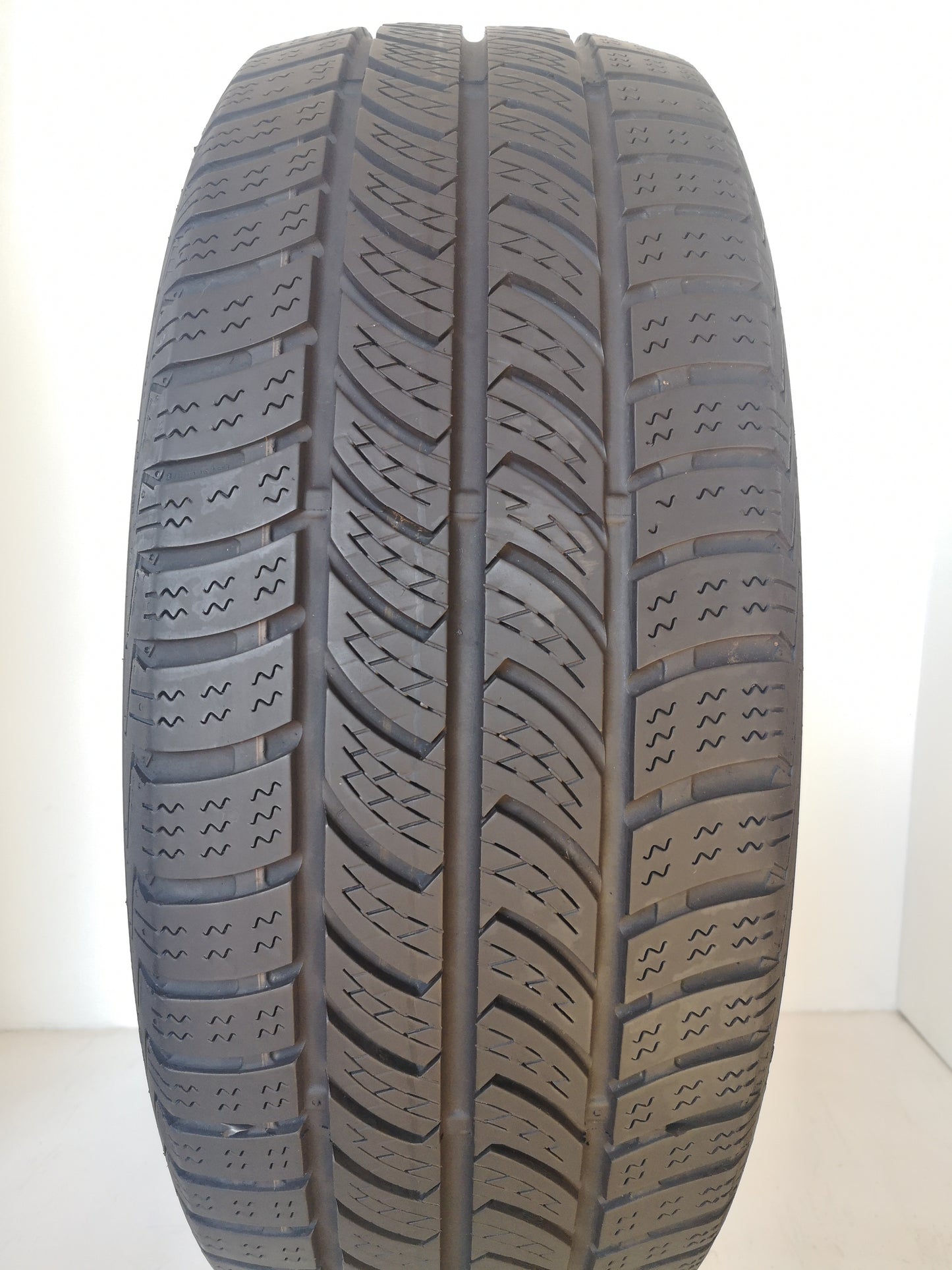 Continental 225/55 r17 vancowinter 2 art. G140