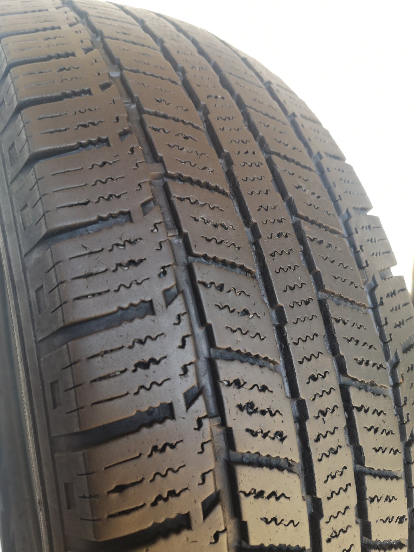 Tracmax 225/65 r16 ice-plus s110 art. G141