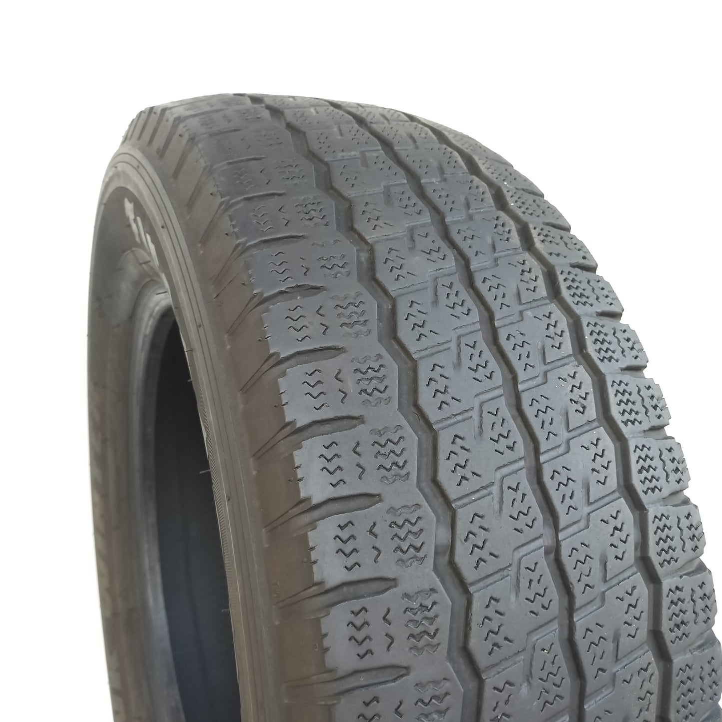 Firestone 235/65 r16 vanhowk winter art. G147