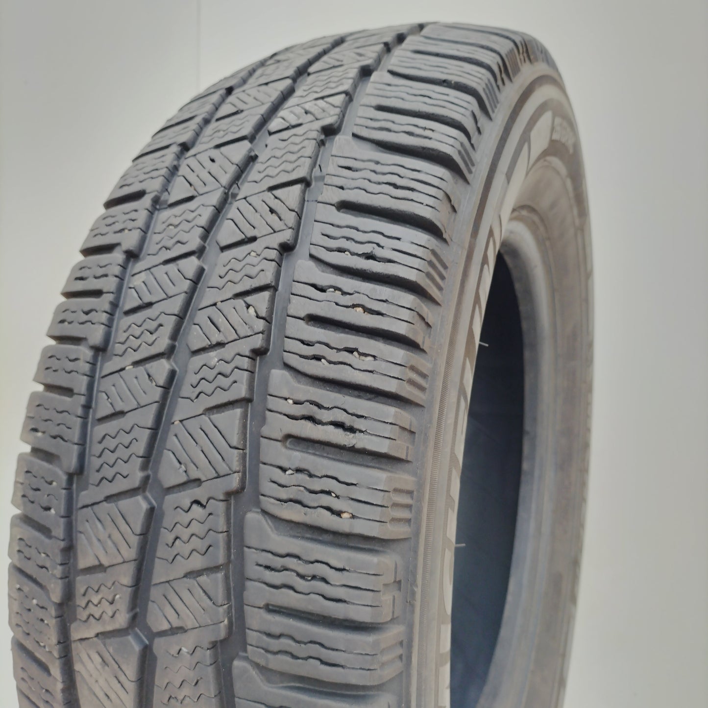 Michelin 235/65 r16 agilis alpin art. G170