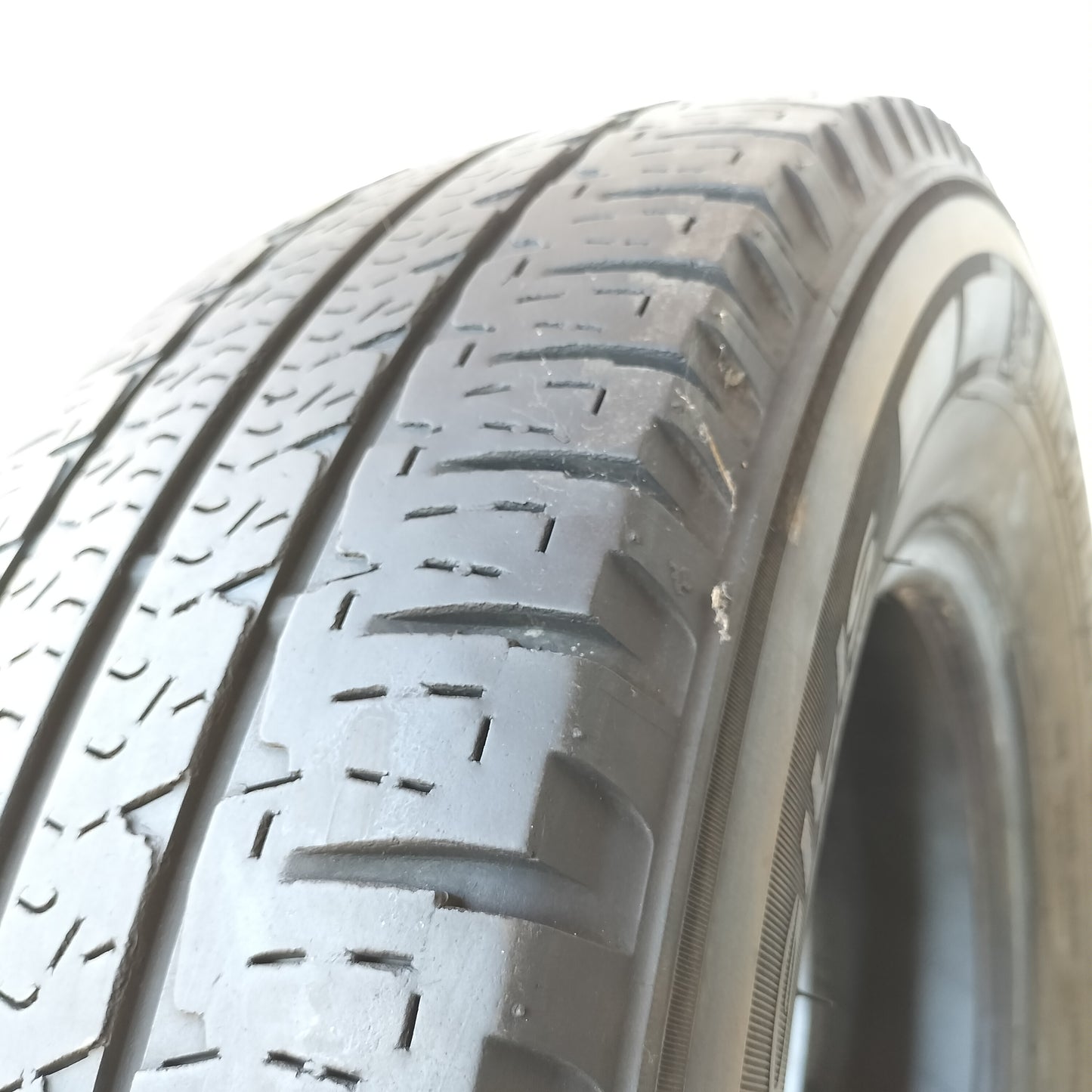Michelin 225/75r16 camping agilis art. G176