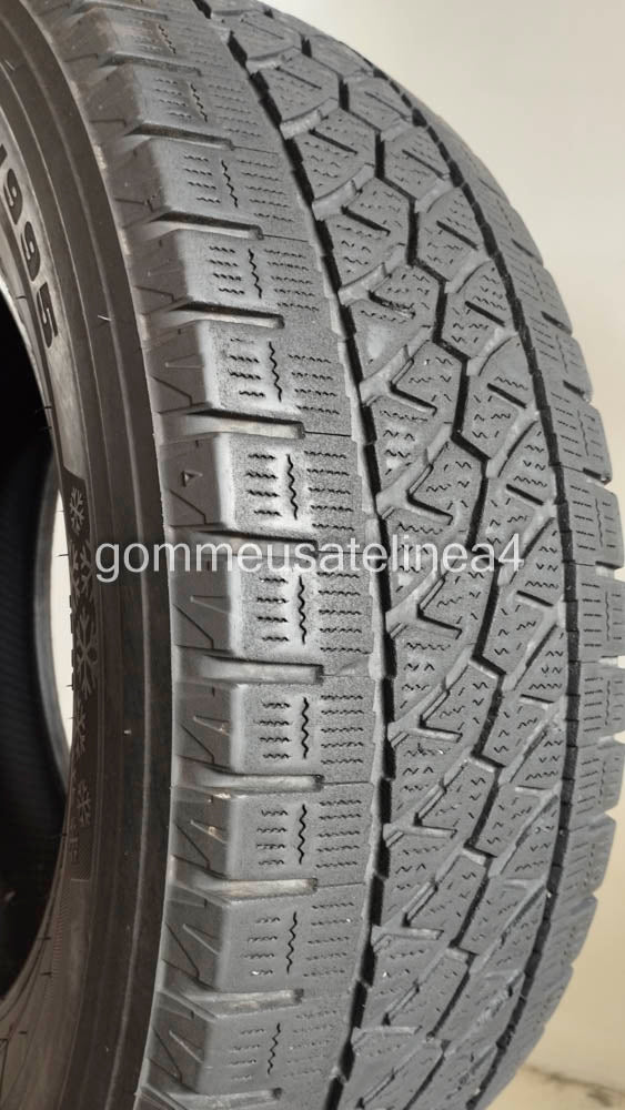 Bridgestone 225/65 r16 c. W995 blizzak art. G237