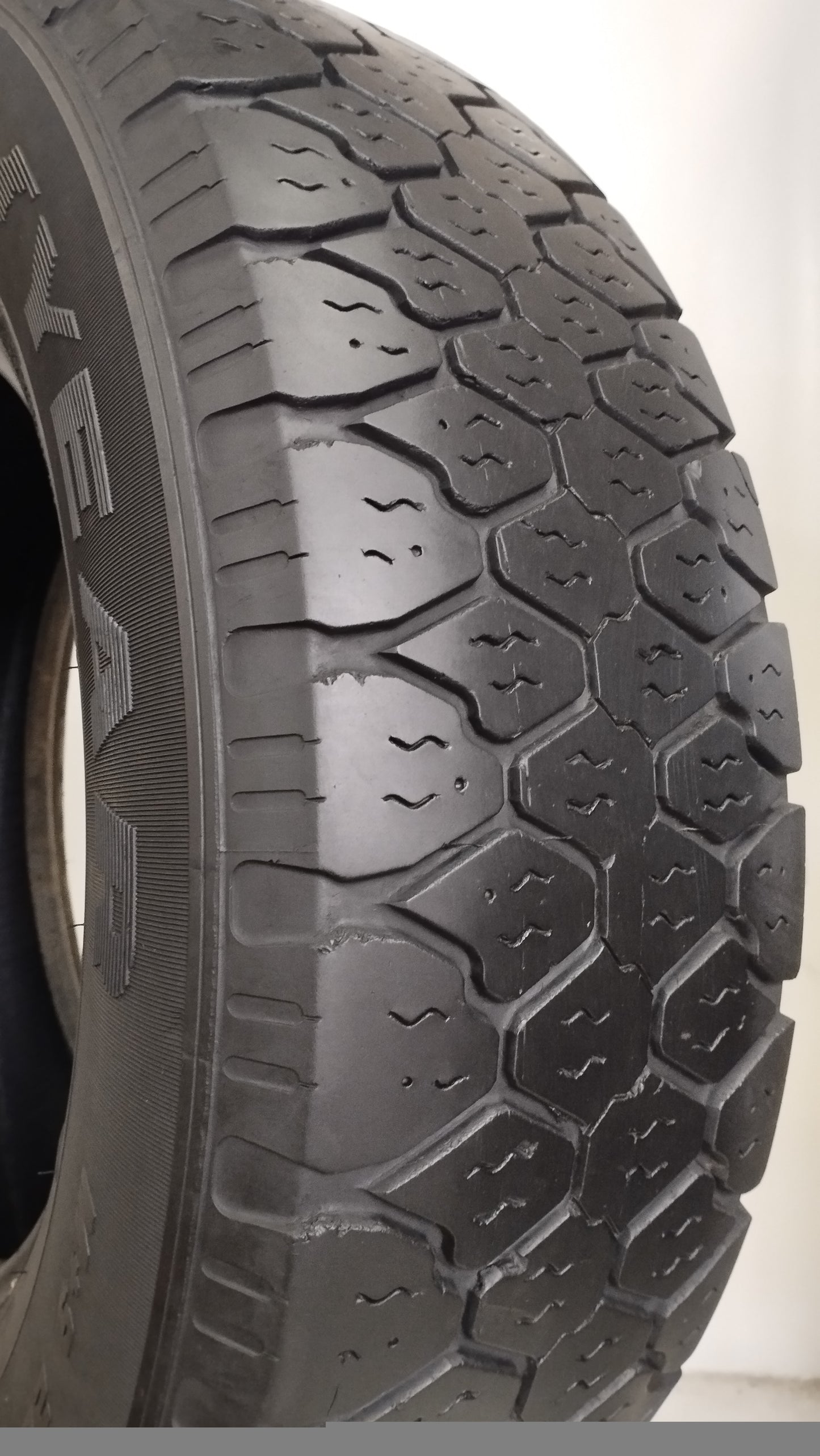 Goodyear 225/75 r16 c cargo ultragrip g124 art. G252