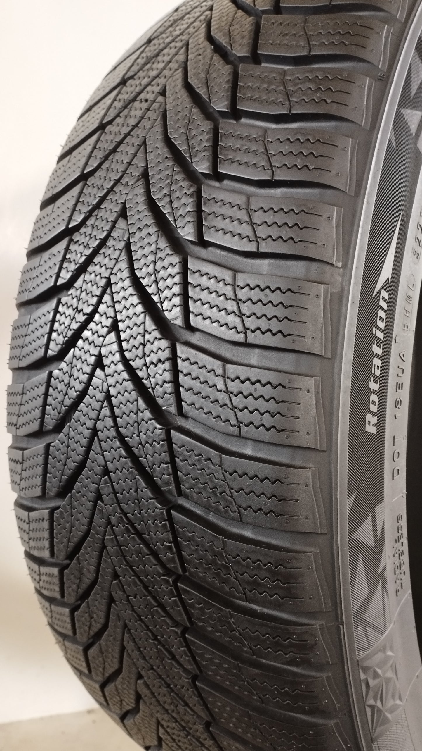 Nexen 235/45 r19 winguard sport 2 art. X4