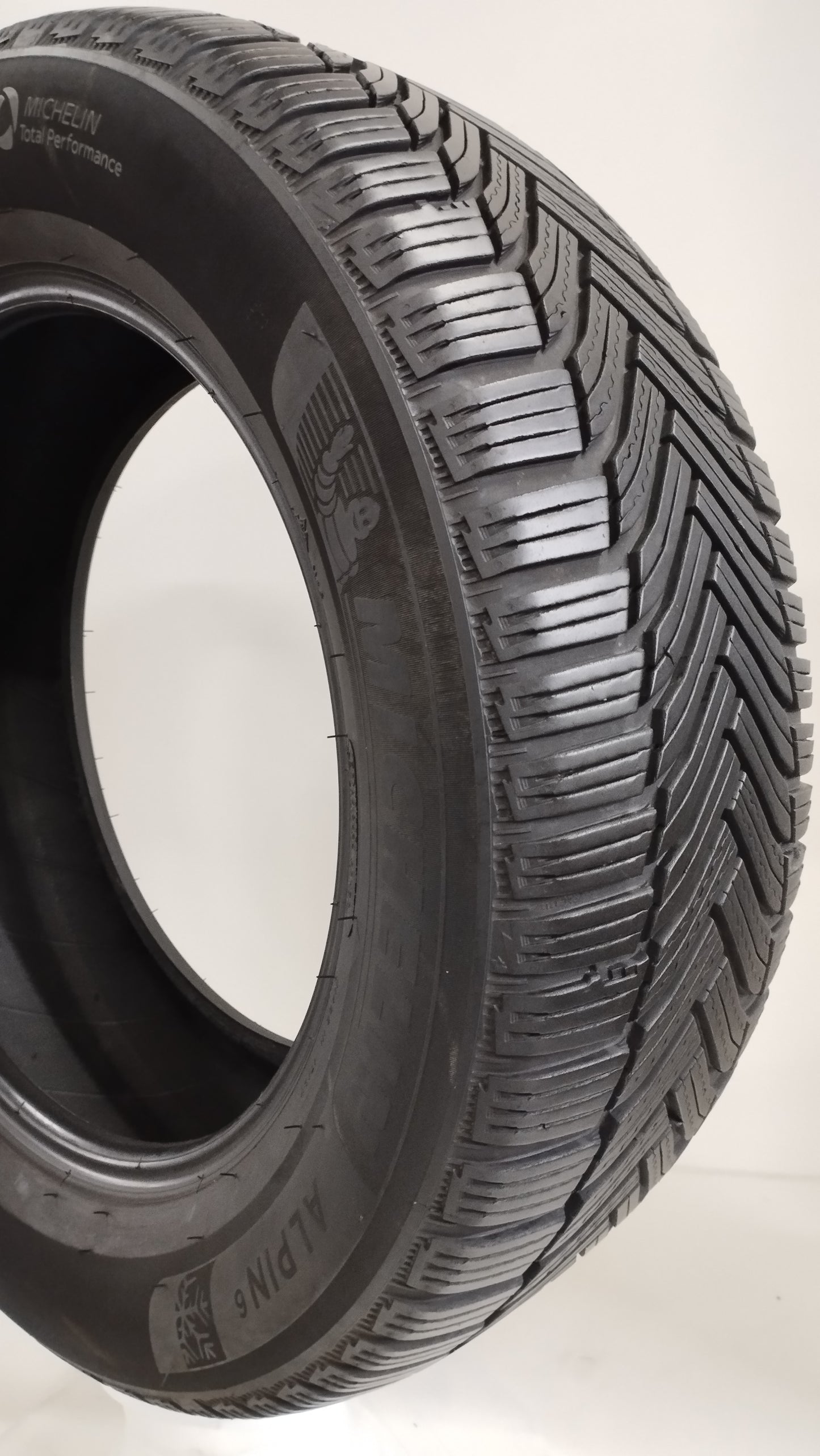 Michelin 215/60 r16 alpin 6 art. X222