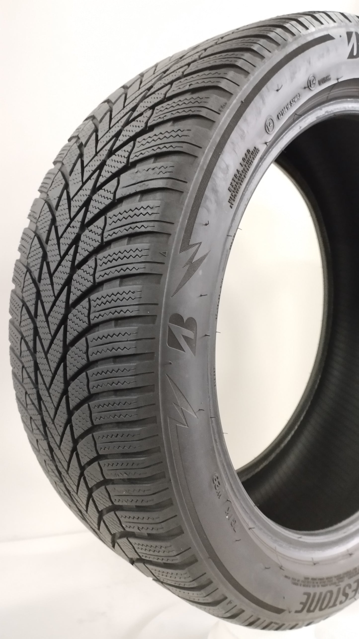Bridgestone 245/45 r18 lm005 blizzak art. X230
