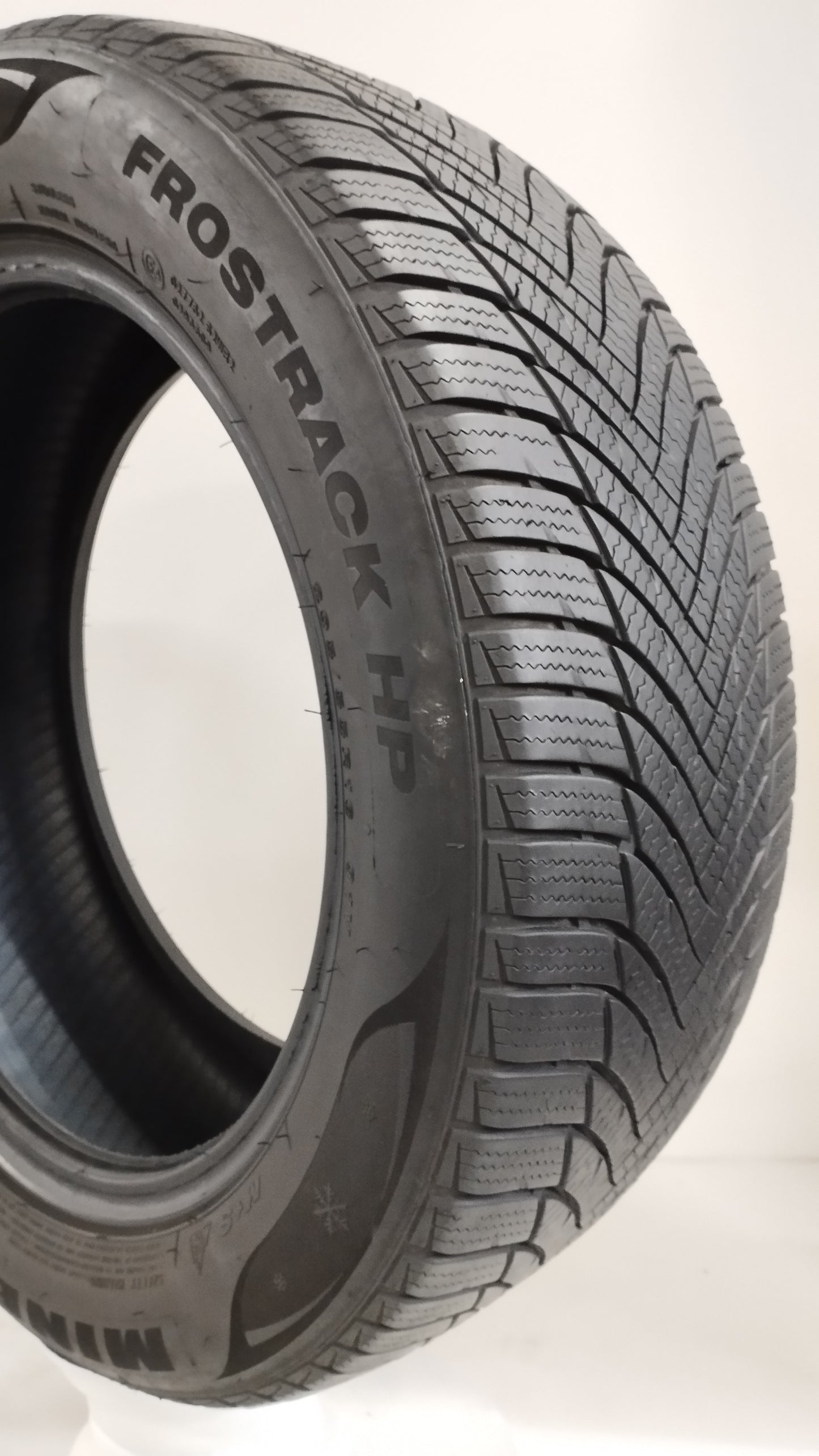 Minerva 205/55 r16 frostrack hp art. X234