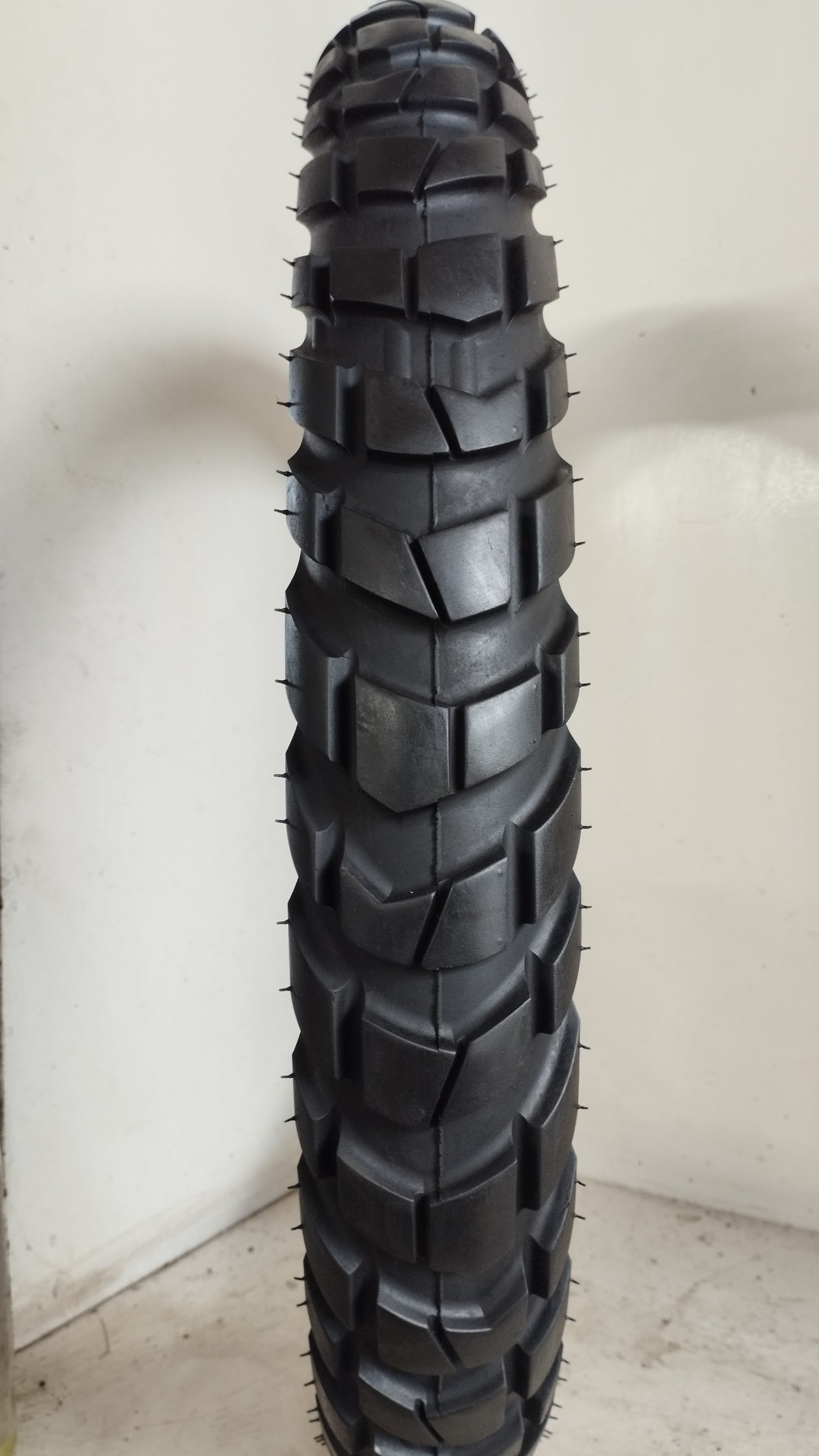 Metzeler moto 90/90 r21 karoo 3 art. M389