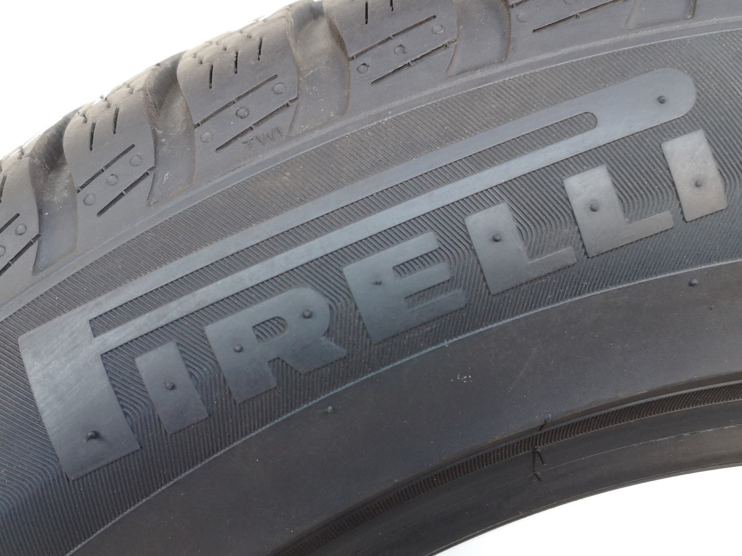 Bridgestone 205/60 r15 drive guard winter art. X757