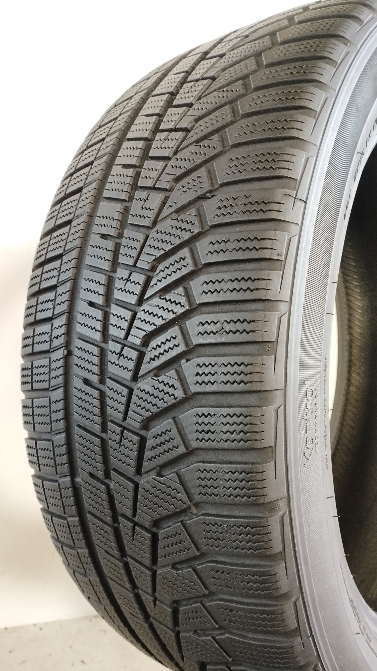 Hankook 255/45 r19 evo-2 wintericept art. X101