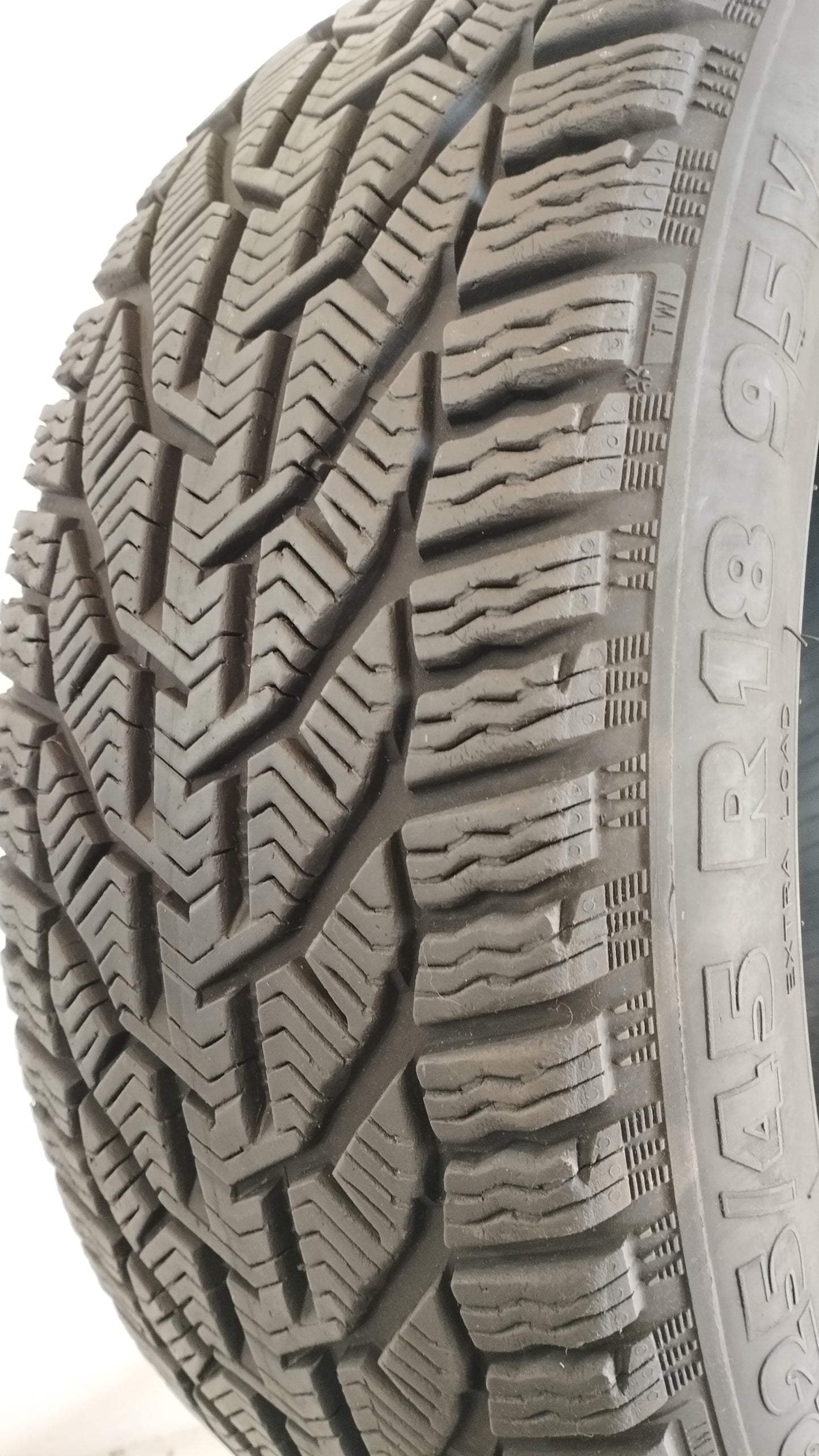 Tigar 225/45 r18 winter art. X30