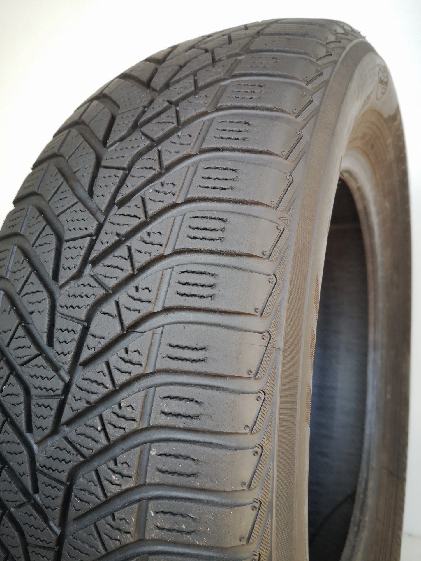 Yokohama 225/60 r17 v905 wdrive art. X45