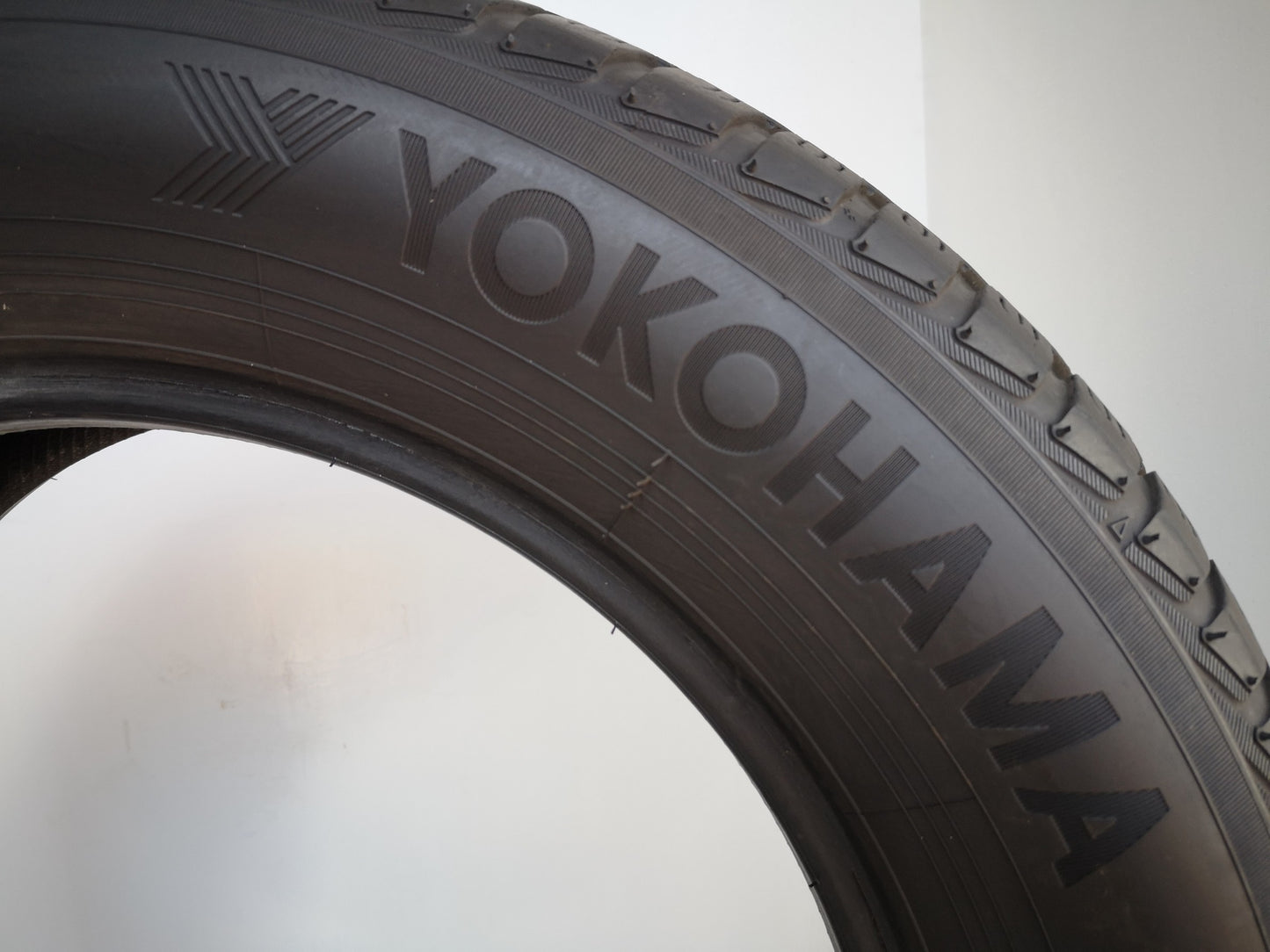 Yokohama 225/60 r17 v905 wdrive art. X45