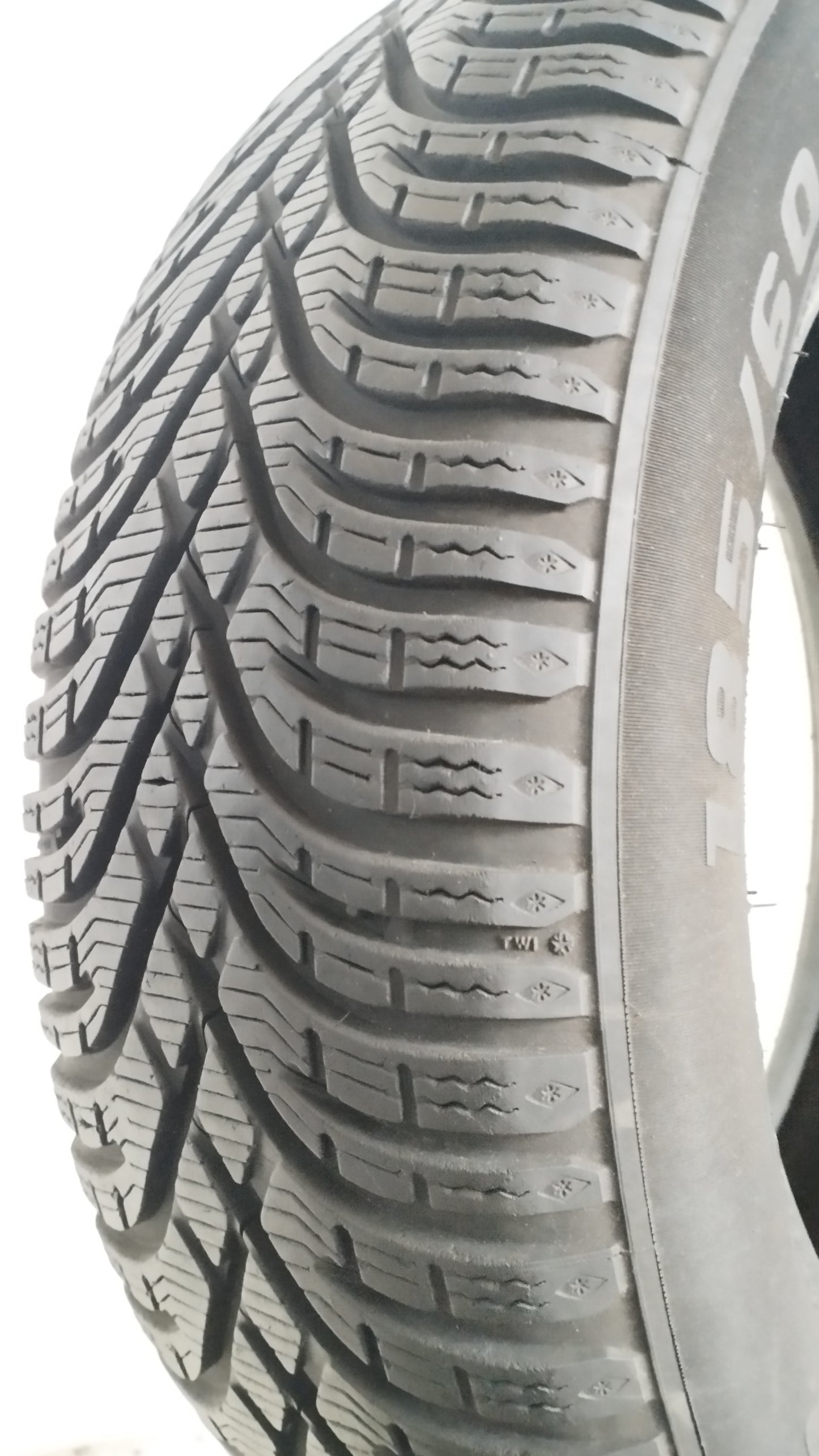 Bf goodrich 185/60 r15 g-force winter 2 art. X48