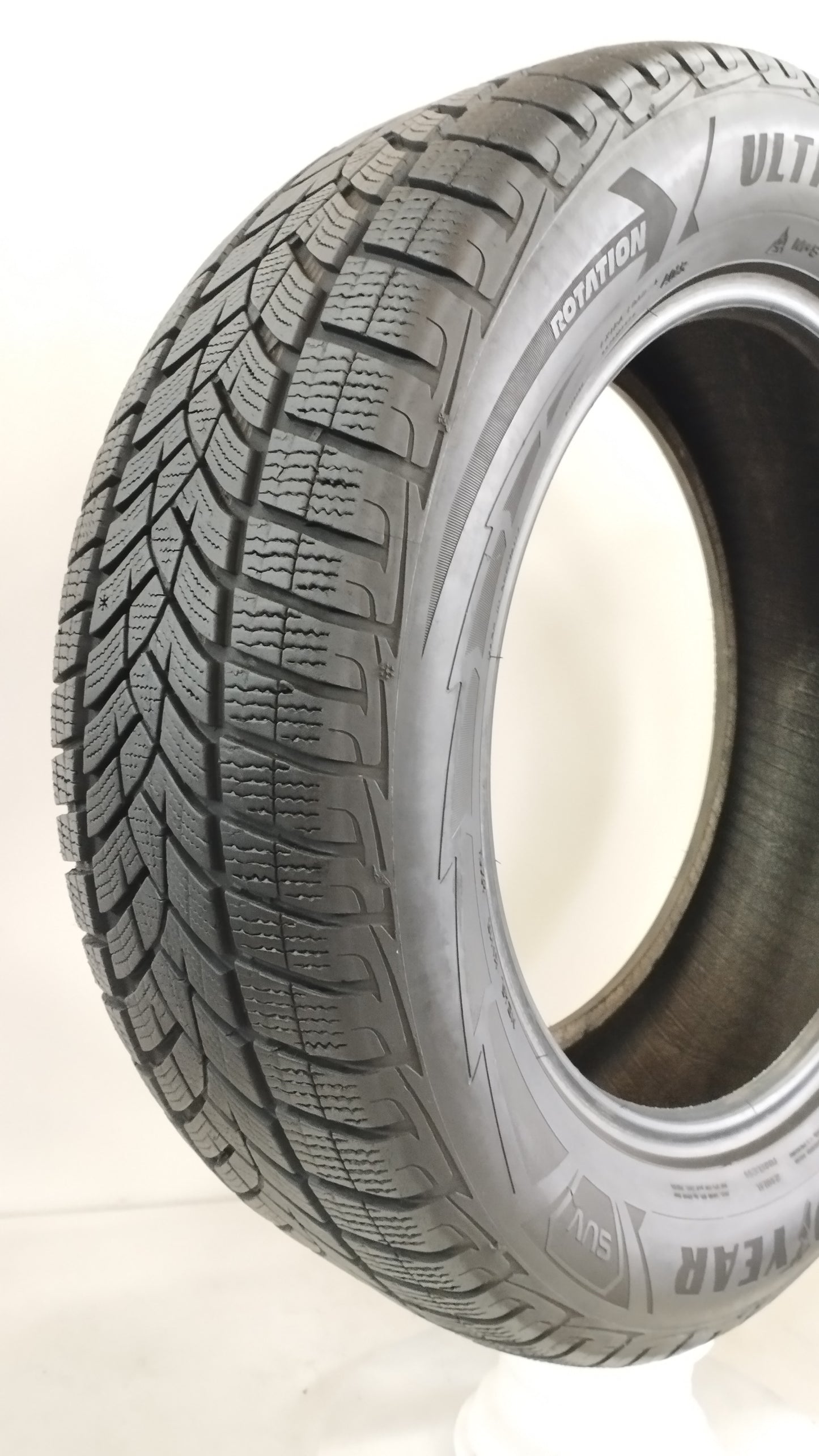 goodyear 235/60 r18 ultragrip cod. x50- x52