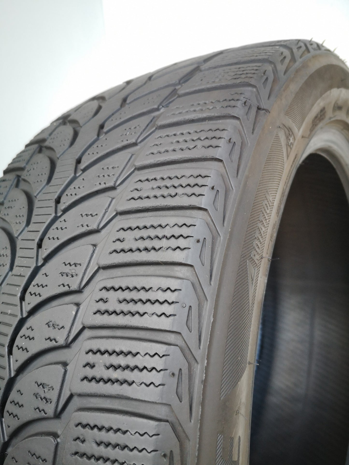 Bridgestone 255/45 r18 blizzak lm32 art. X70