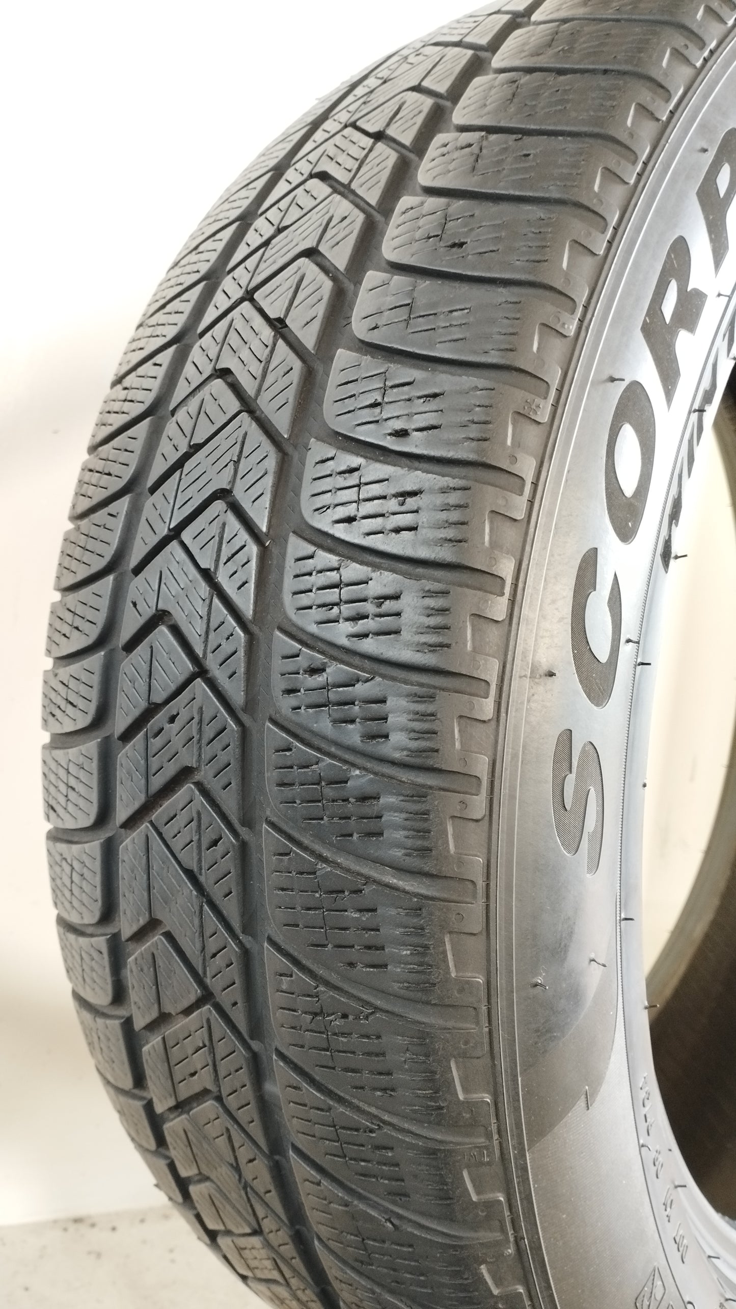 Pirelli 235/55 r19 scorpion winter no art. X92