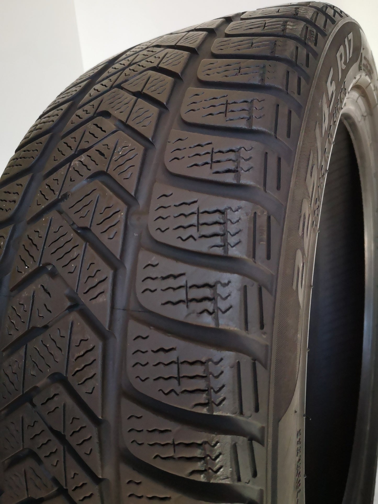 Pirelli 235/55 r19 scorpion winter no art. X92