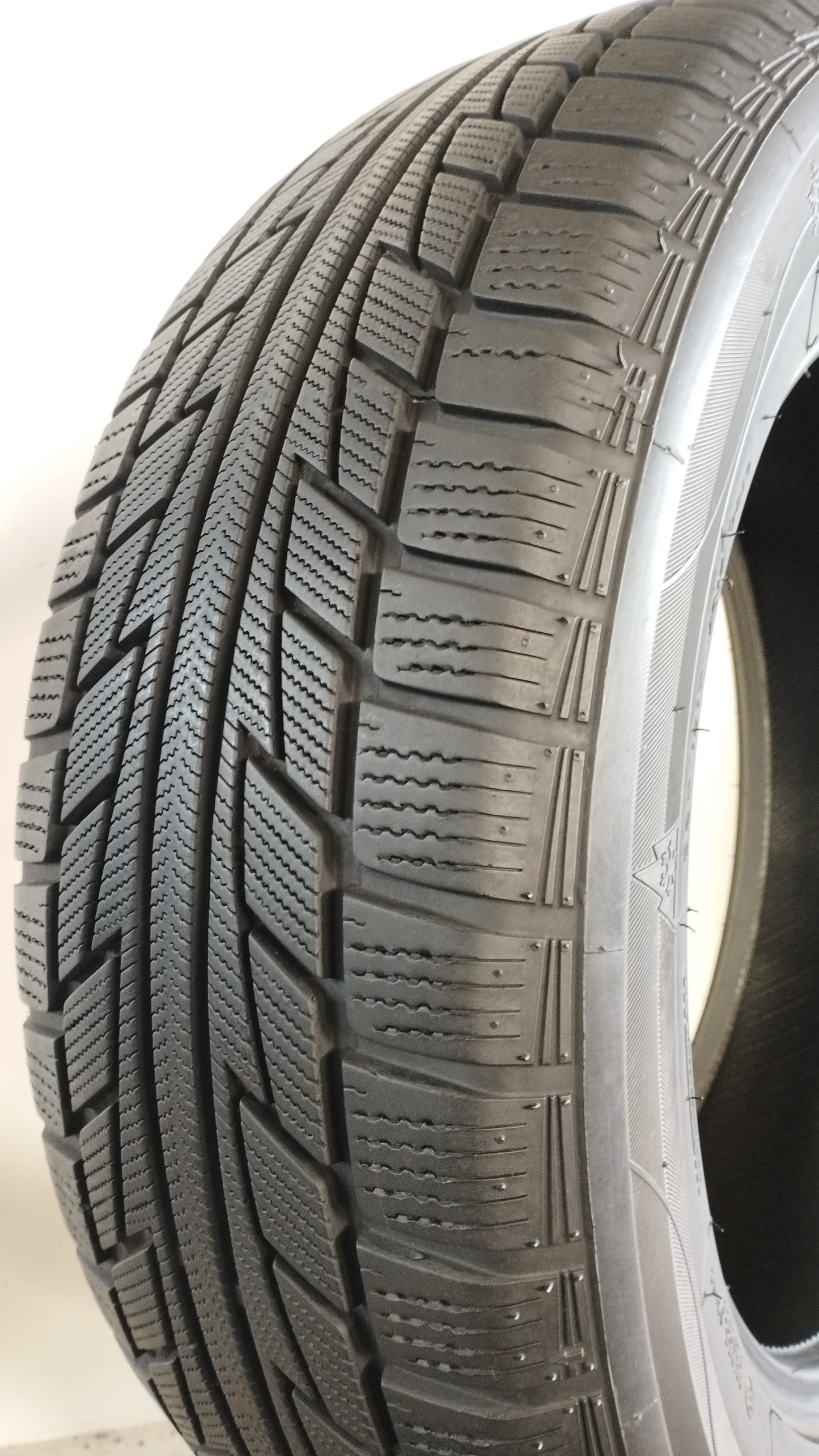 Nankang 235/60 r18 sv2 nk snow art. X96