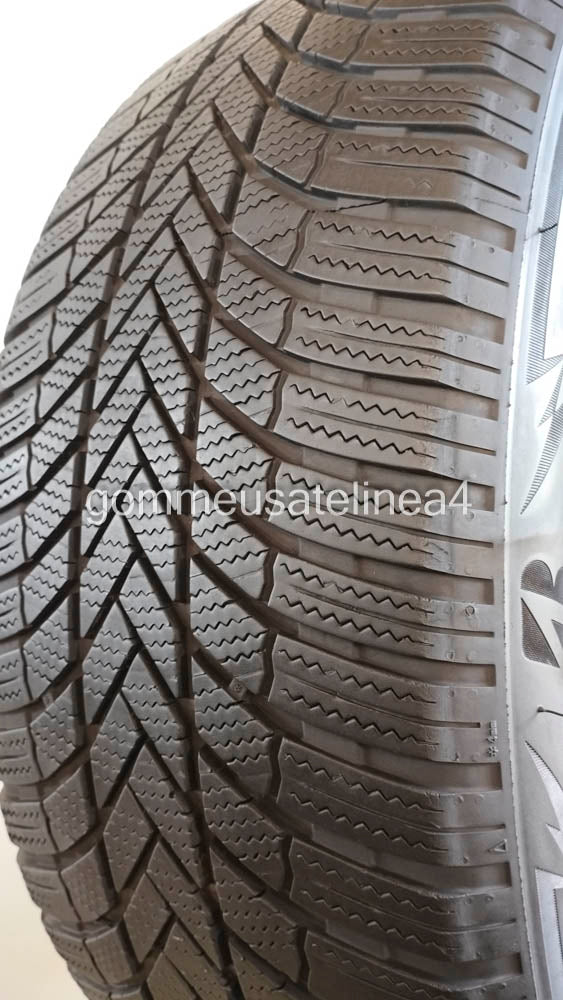 Bridgestone 255/45 r20 lm 005 blizzak art. X976