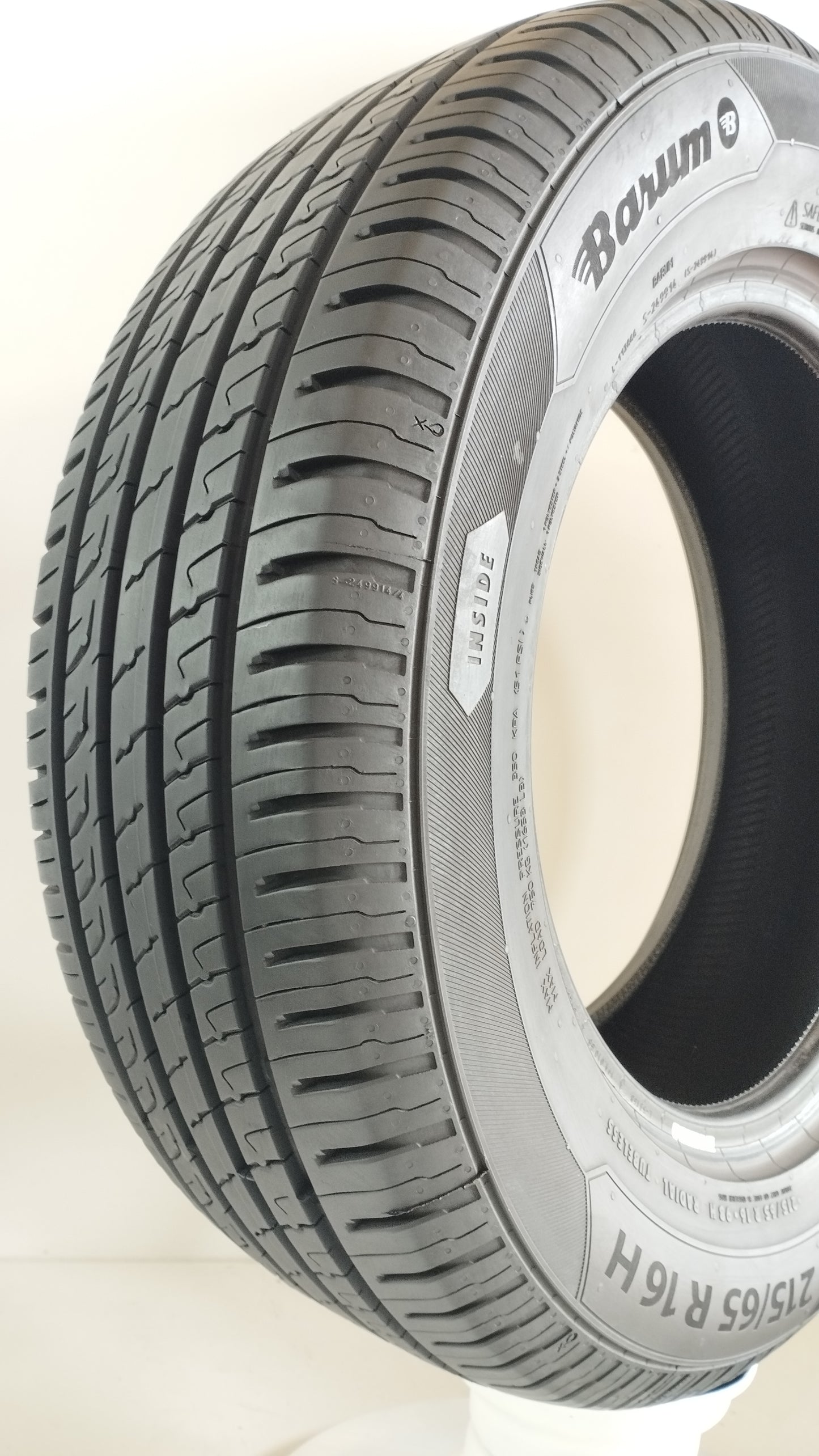 Barum 215/65 r16 bravuris 5 art. Y180
