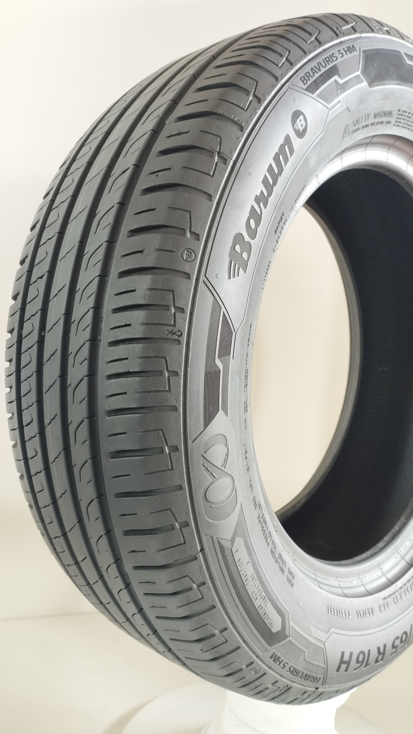 Barum 215/65 r16 bravuris 5 art. Y181