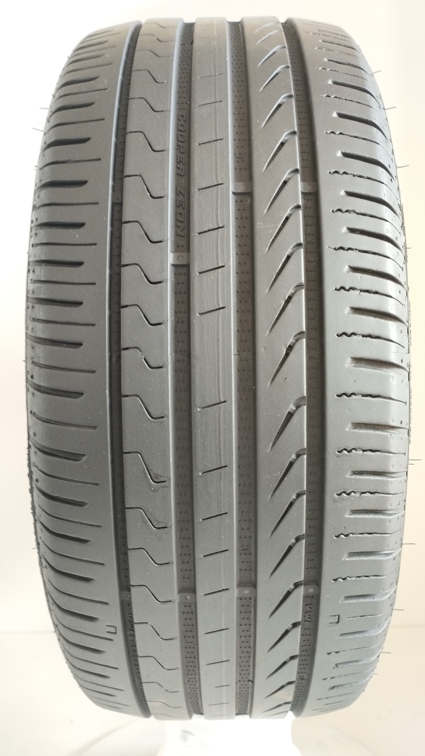 Cooper 215/45 r16 cs8 zeon art. Y187