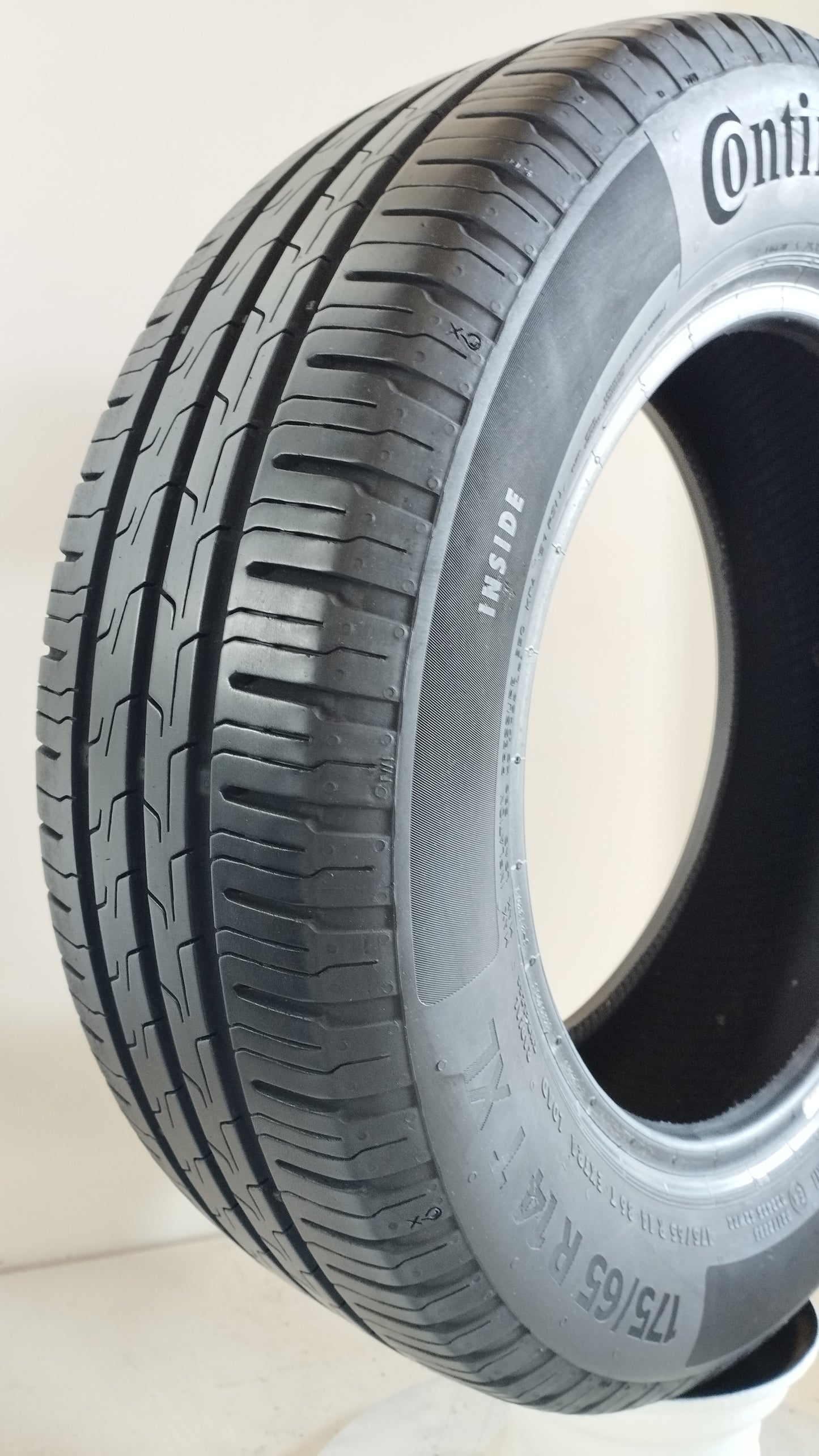 Pneumatico usato 175/65 r14 gomma continental ecocontact 6 Art. Y21