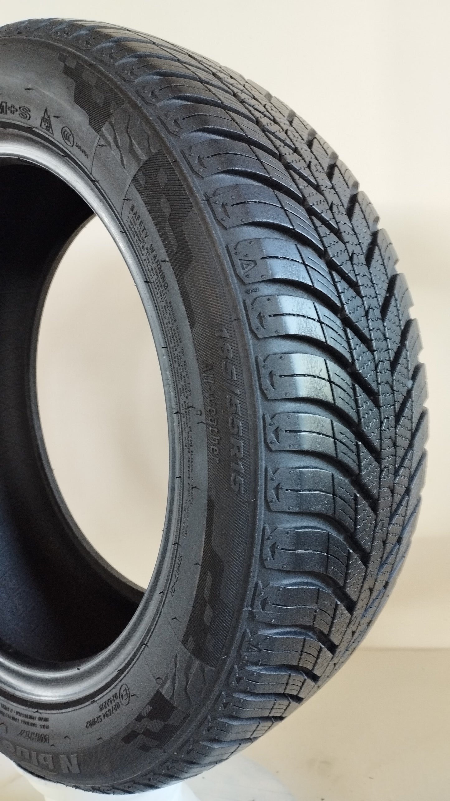 Nexen 185/55 r15 n'blue 4 season art. Y224