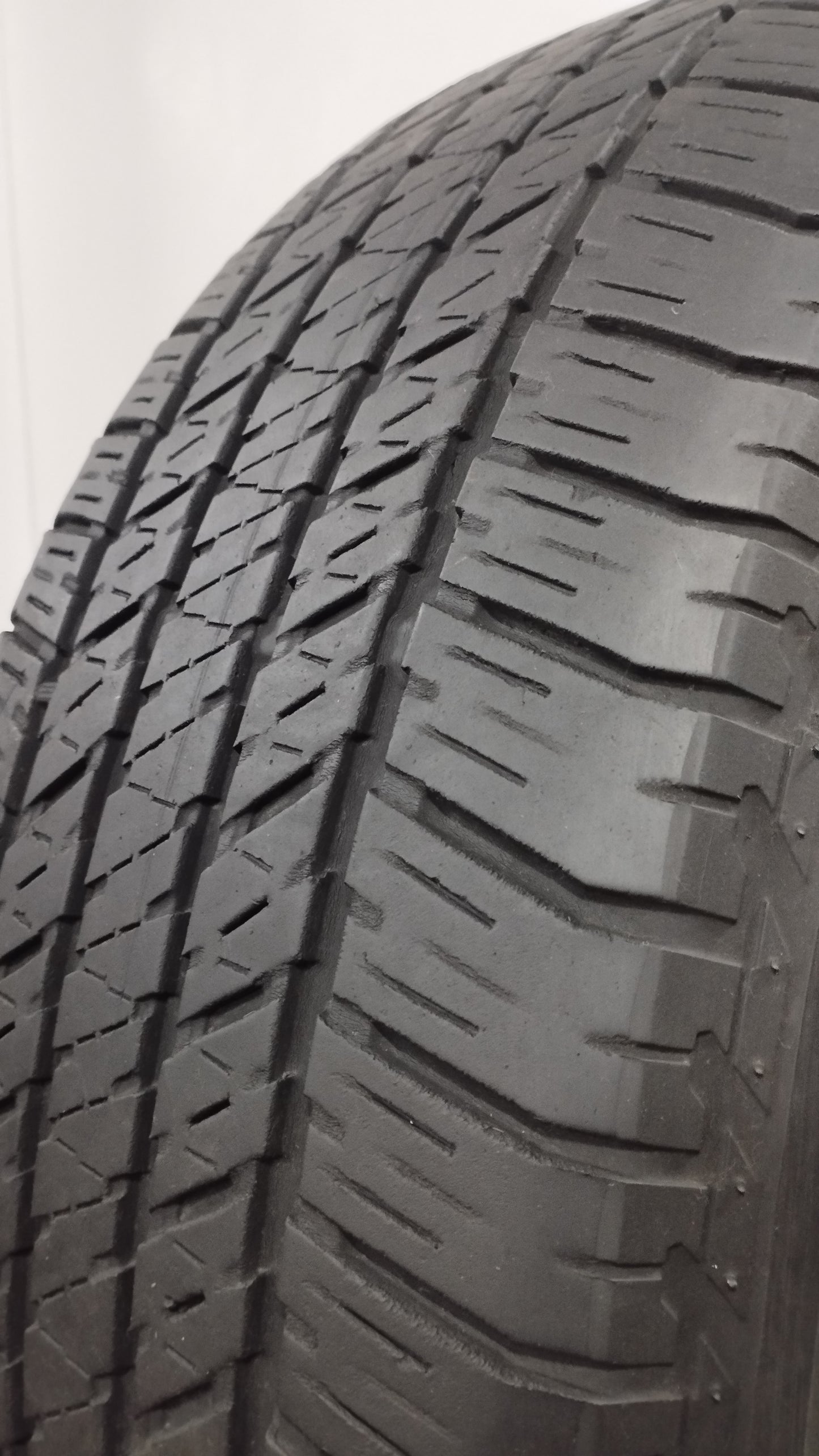 Bridgestone 265/50 r18 h/t 684 dueler 2 rif. Y385