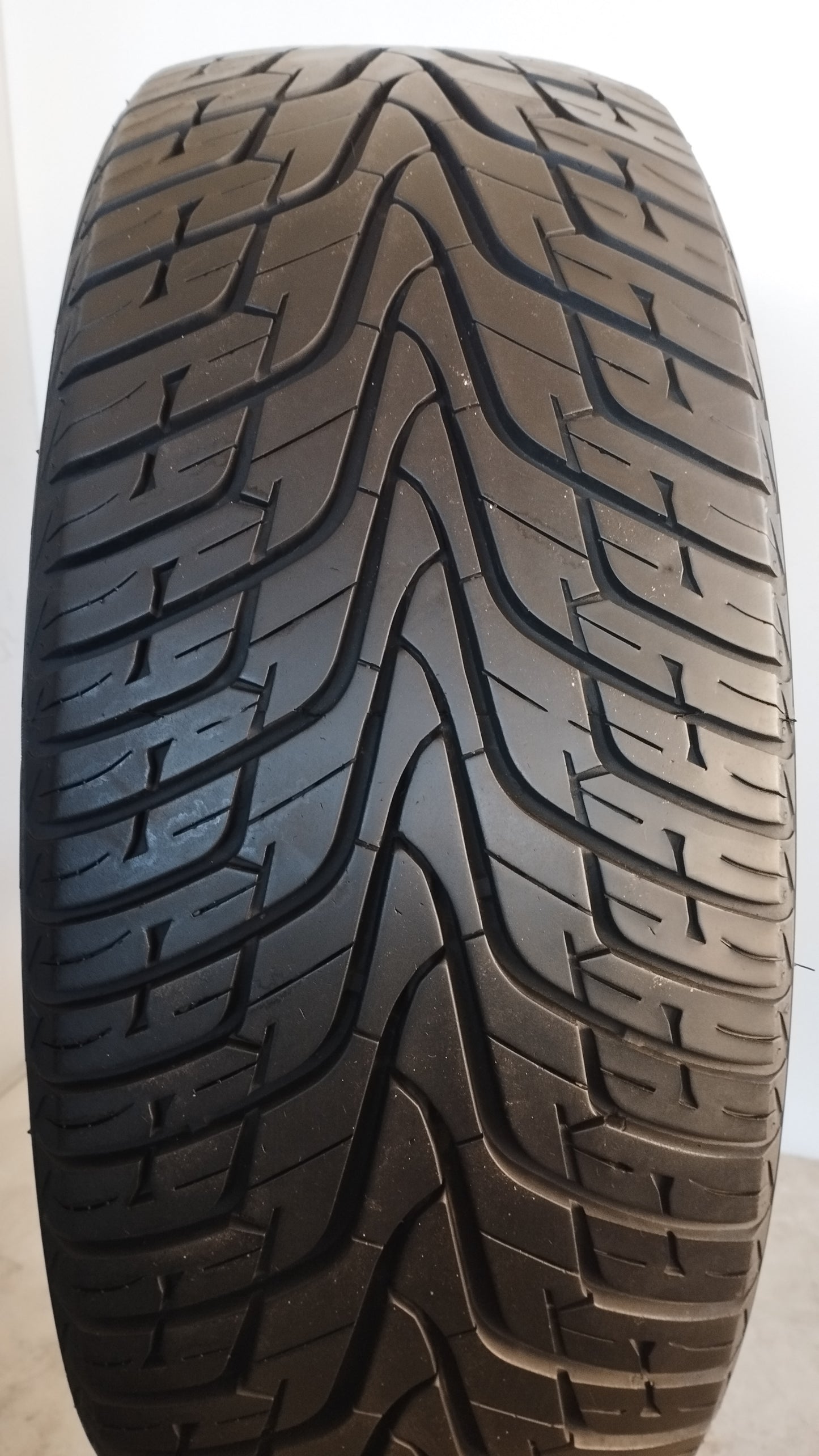Hankook 225/55 r17 all season ventus st art. Y391