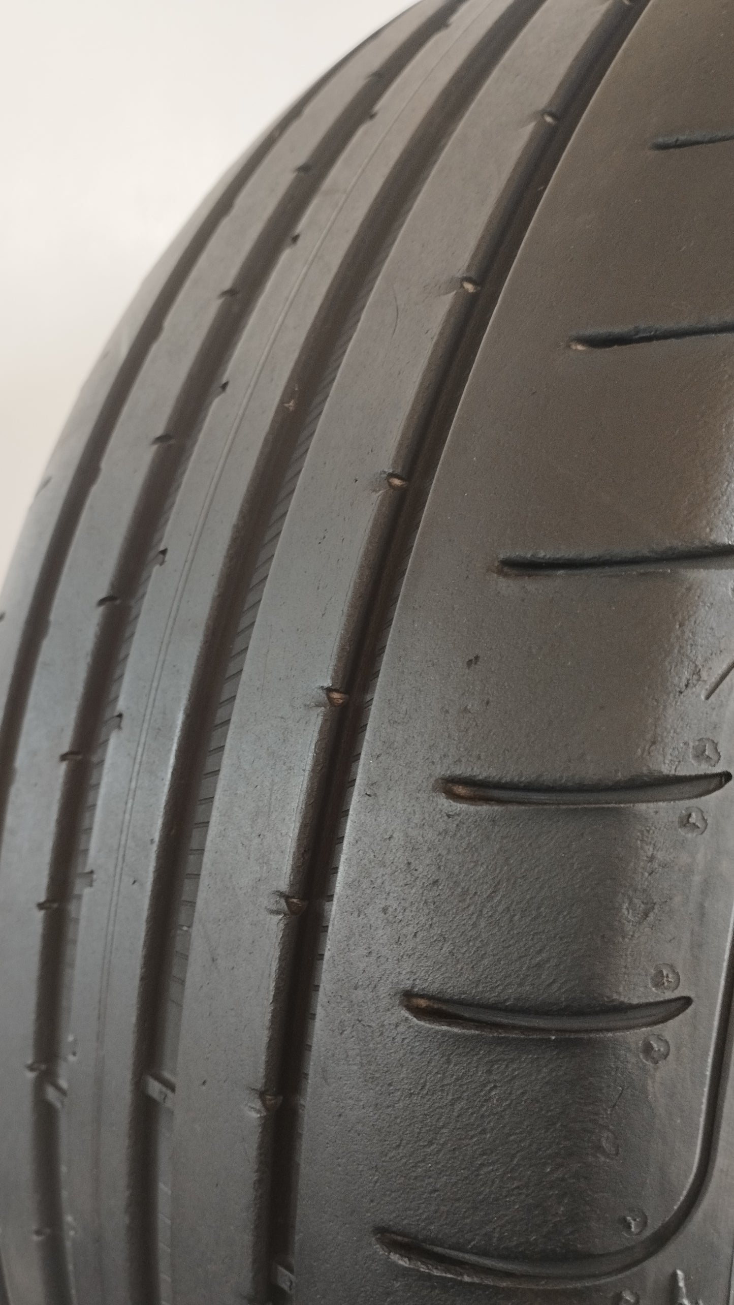 Goodyear 235/45 r19 eagle f1 art. Y626