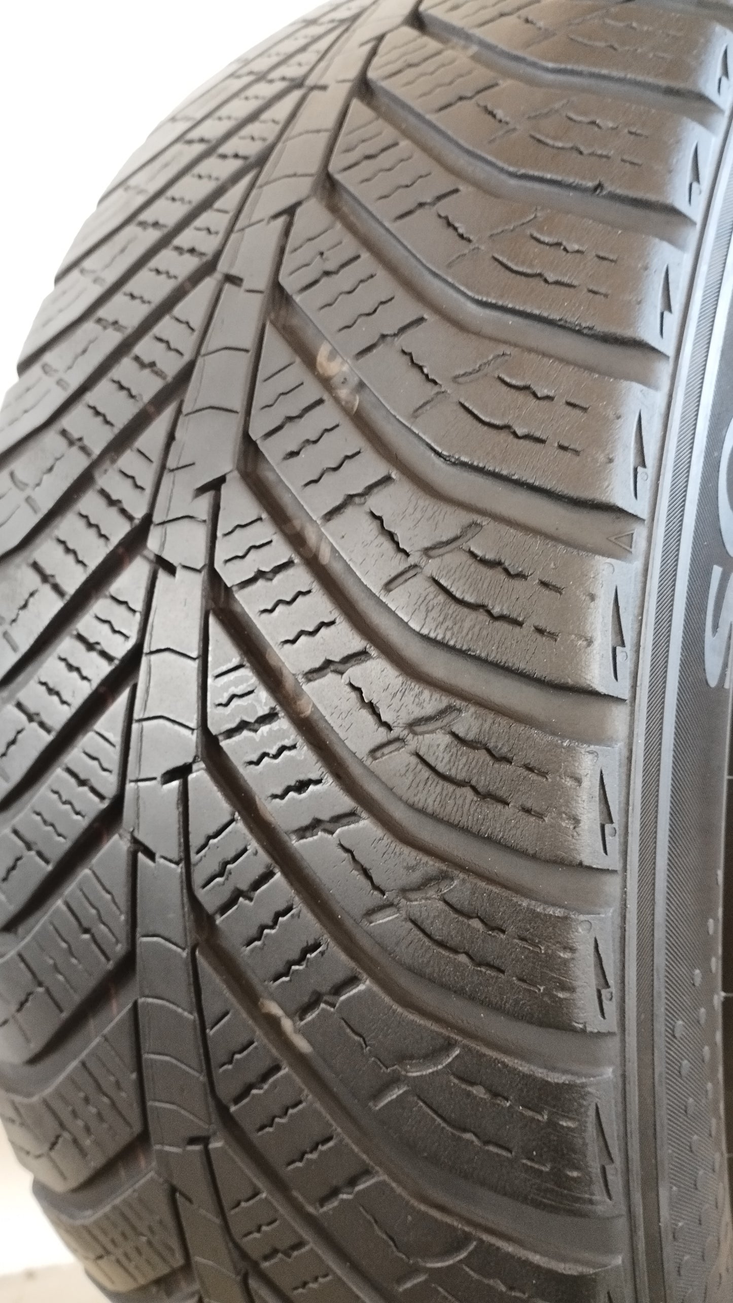 kumho 235/50 r18 4s ha 31 solus art. Y920