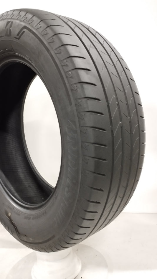 bridgestone 225/65 r17 alenza 001 cod.YY161