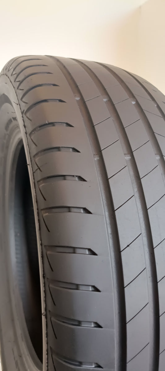 pneumatici usati bridgestone 225/65 r17 T005 turanza cod.YY497