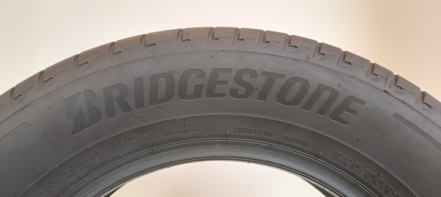 pneumatici usati bridgestone 225/65 r17 T005 turanza cod.YY497