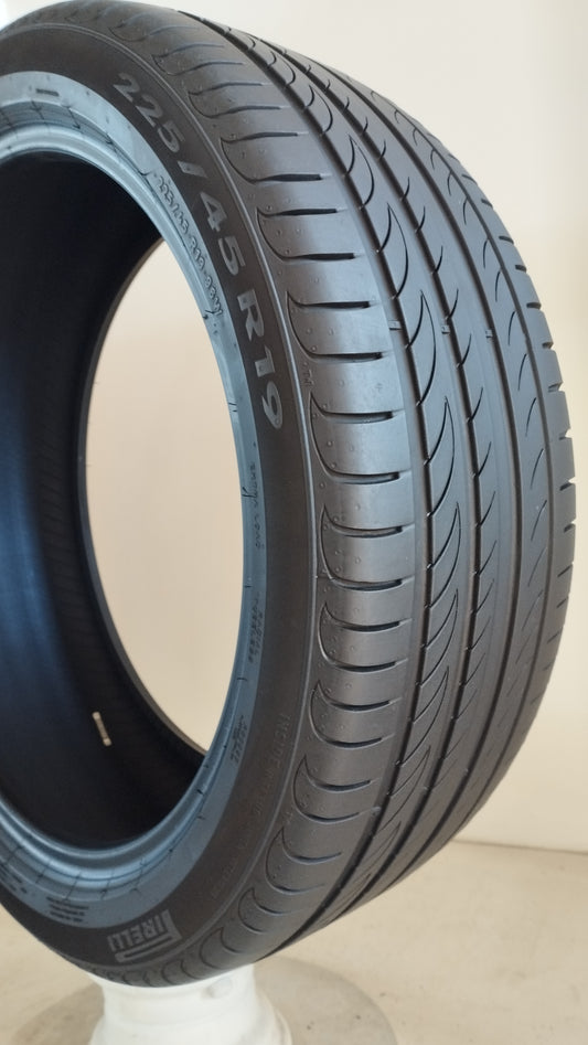 pirelli 225/45 r19 powergy cod.YY72