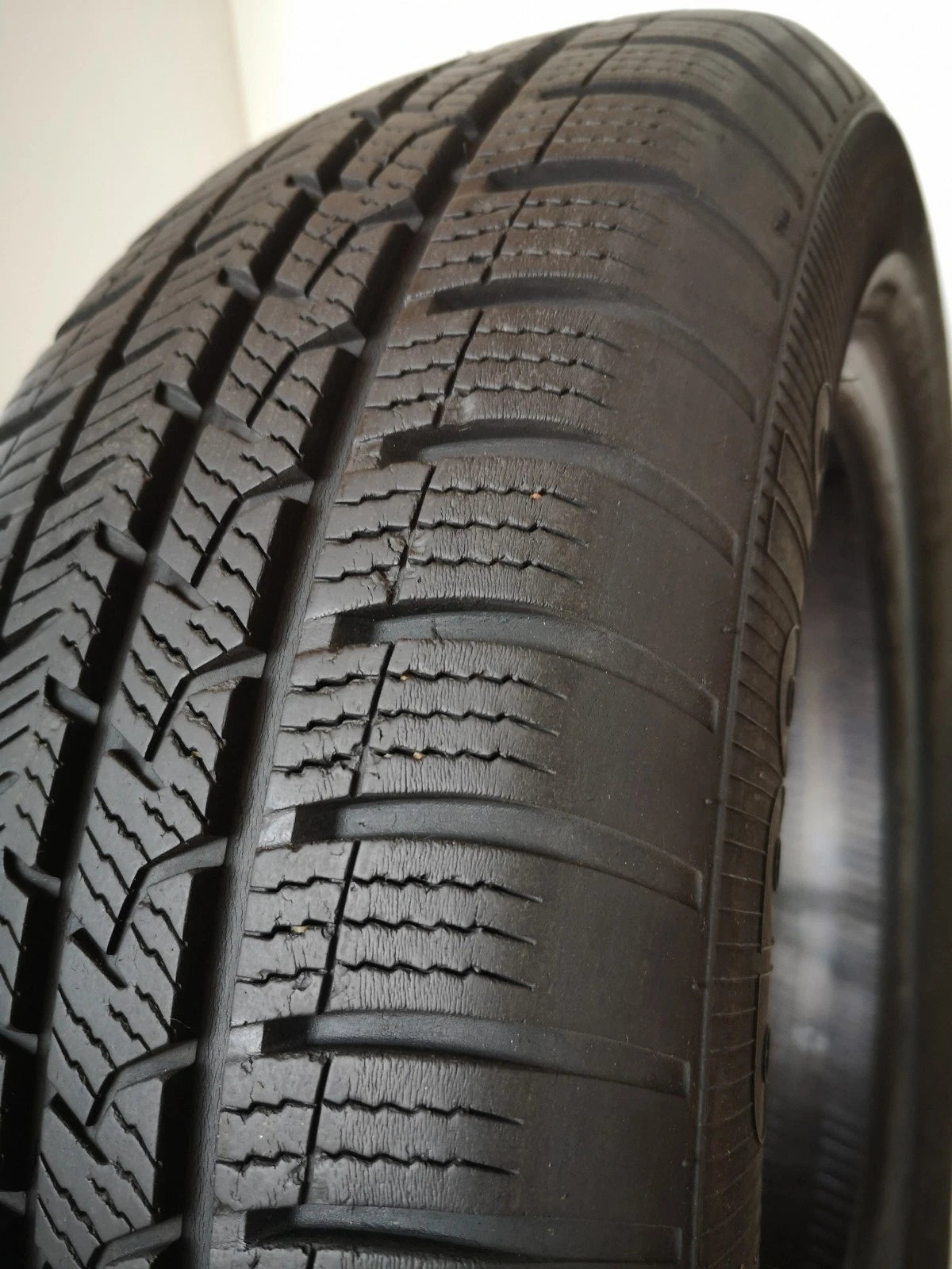 Apollo 175/65 r15 allnac 4g art. Y926