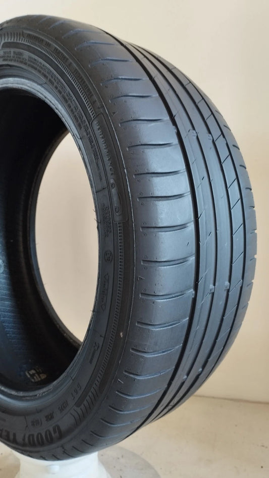 goodyear 215/45r16 efficient grip cod.YY205