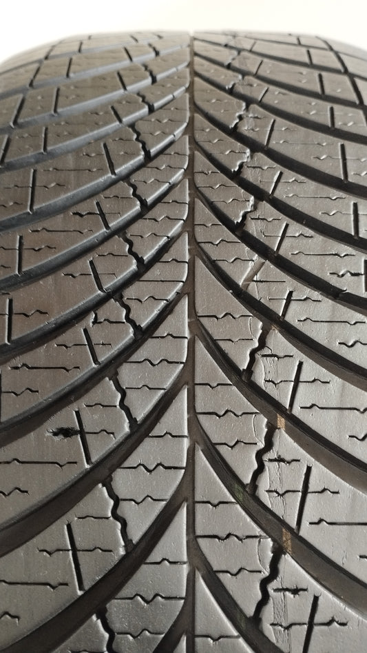 goodyear 225/55 r18 vector 4 season gen 3 cod.Y31
