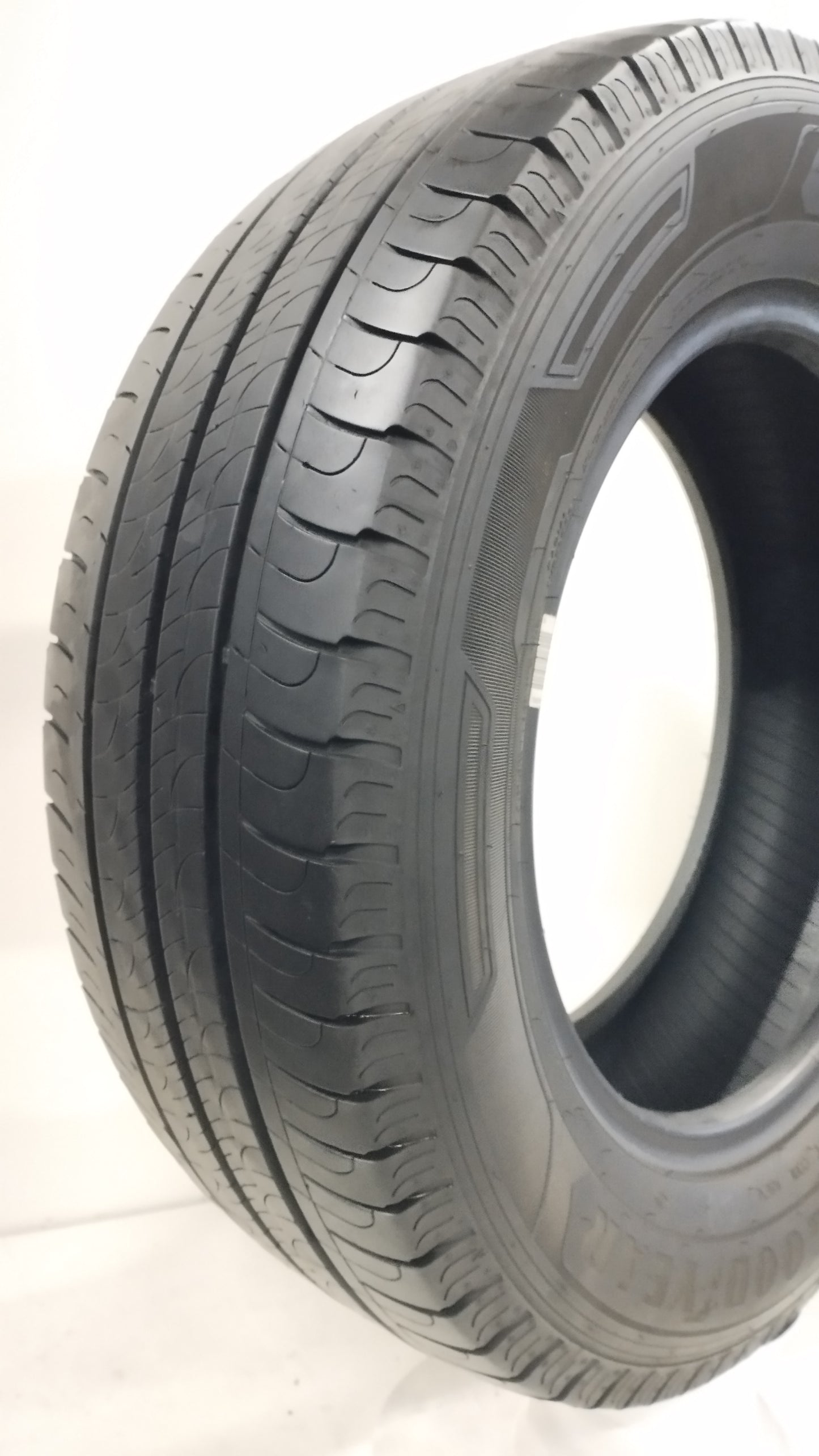 goodyear 215/65 r16 efficient grip cargo cod.g7