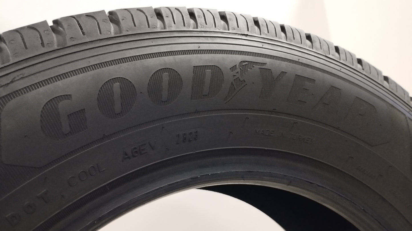 goodyear 215/65 r16 efficient grip cargo cod.g8