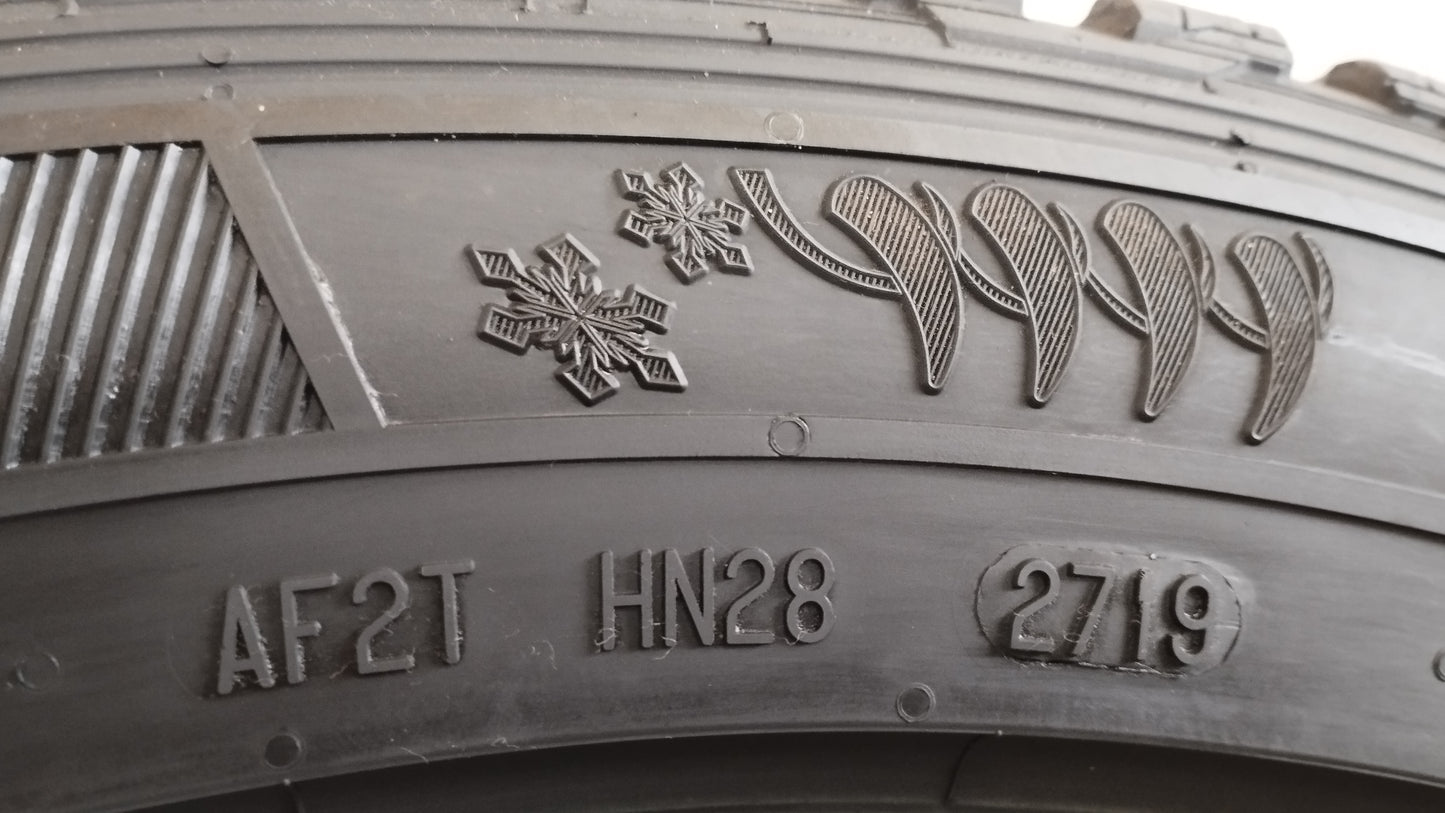 general 235/45 r20 snow grabber plus X758