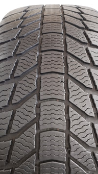 general 235/45 r20 snow grabber plus X758