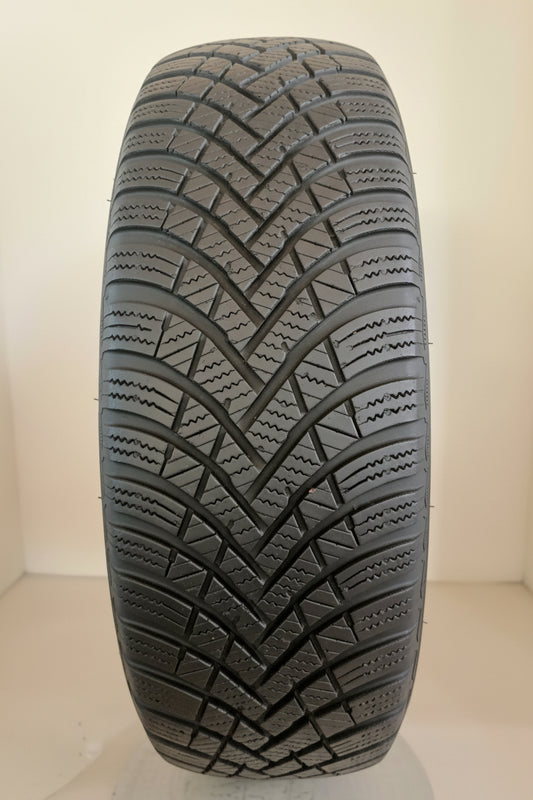 Pneumatico usato hankook 195/65 r15 wintericept rs3 cod. XX101