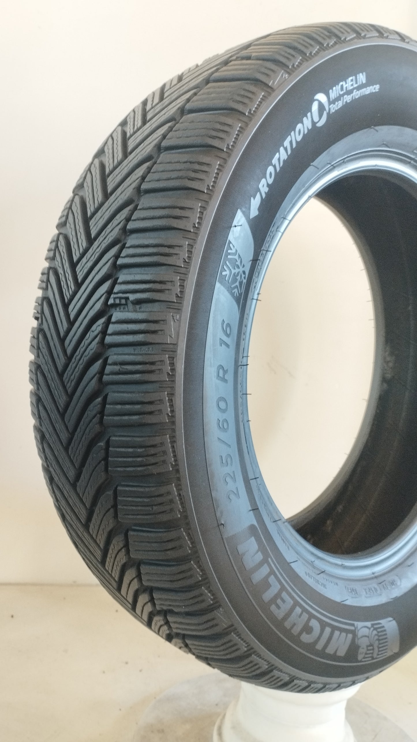 michelin 225/60 r16 alpin 6 cod. XX103